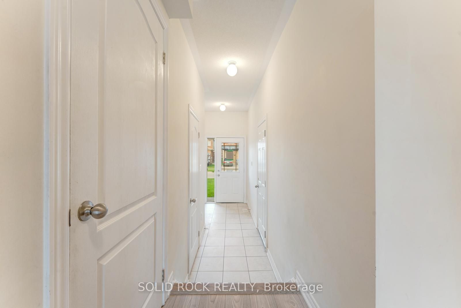 422 Krotz Street W
