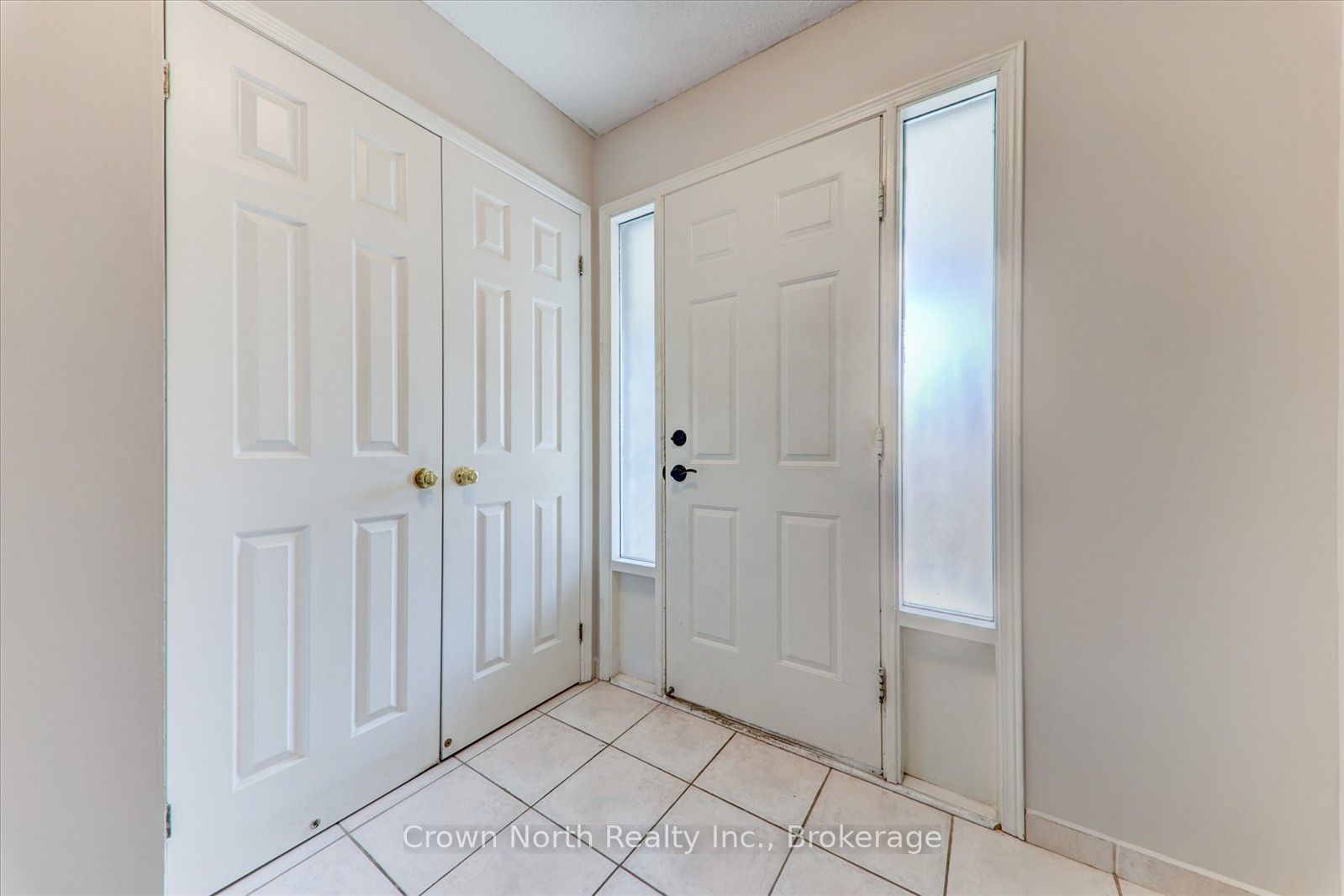 17 Plumrose Boulevard