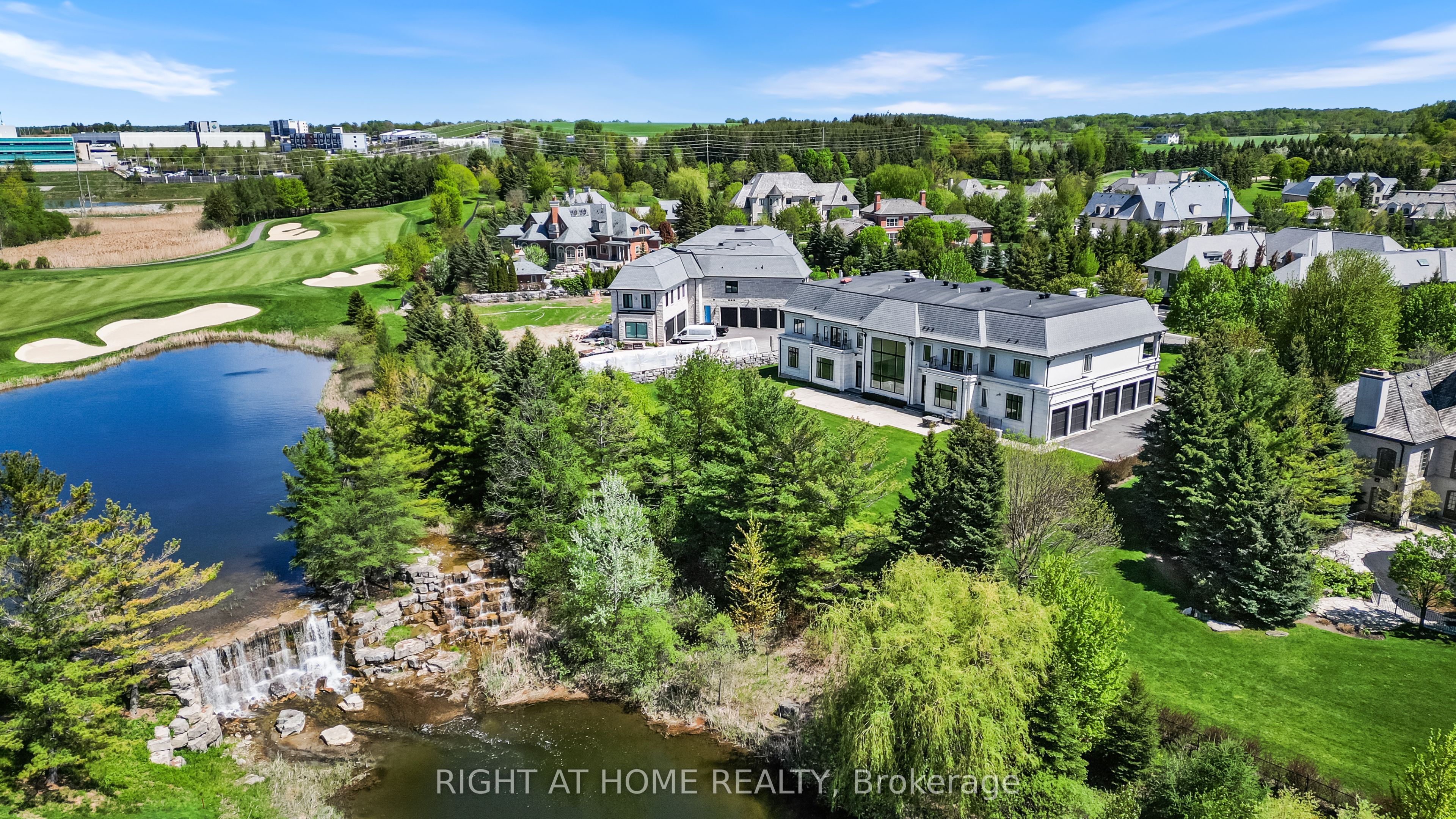 16 Sirona's Lane