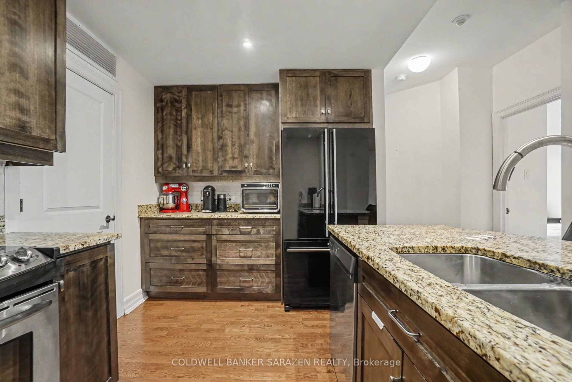 320 Mcleod Street 701