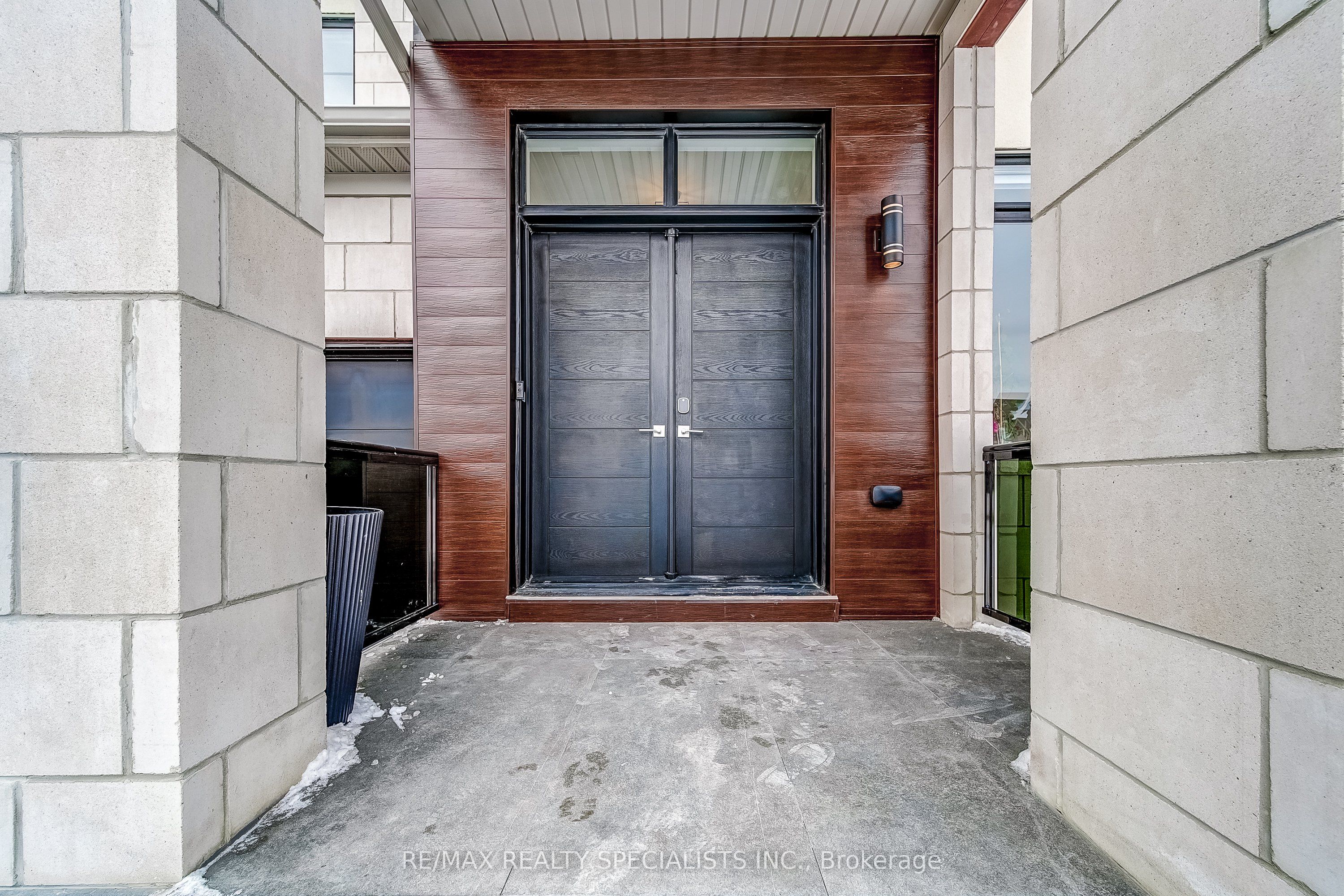 146 Jonkman Boulevard