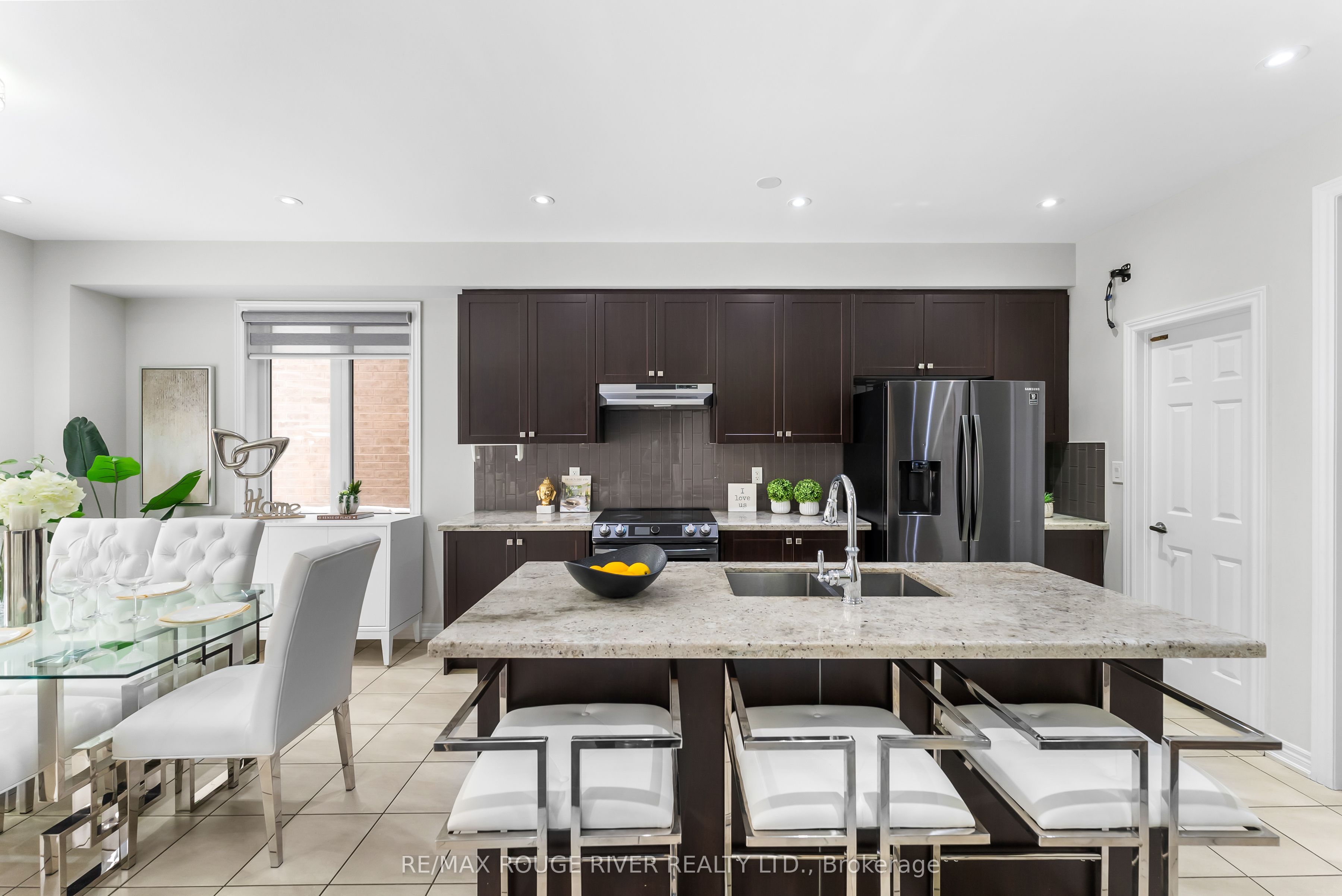 1137 Enchanted Crescent