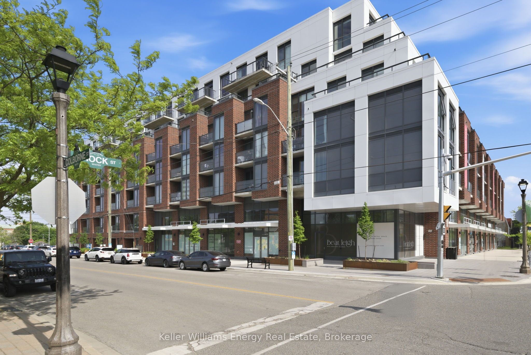 201 Brock Street S 417