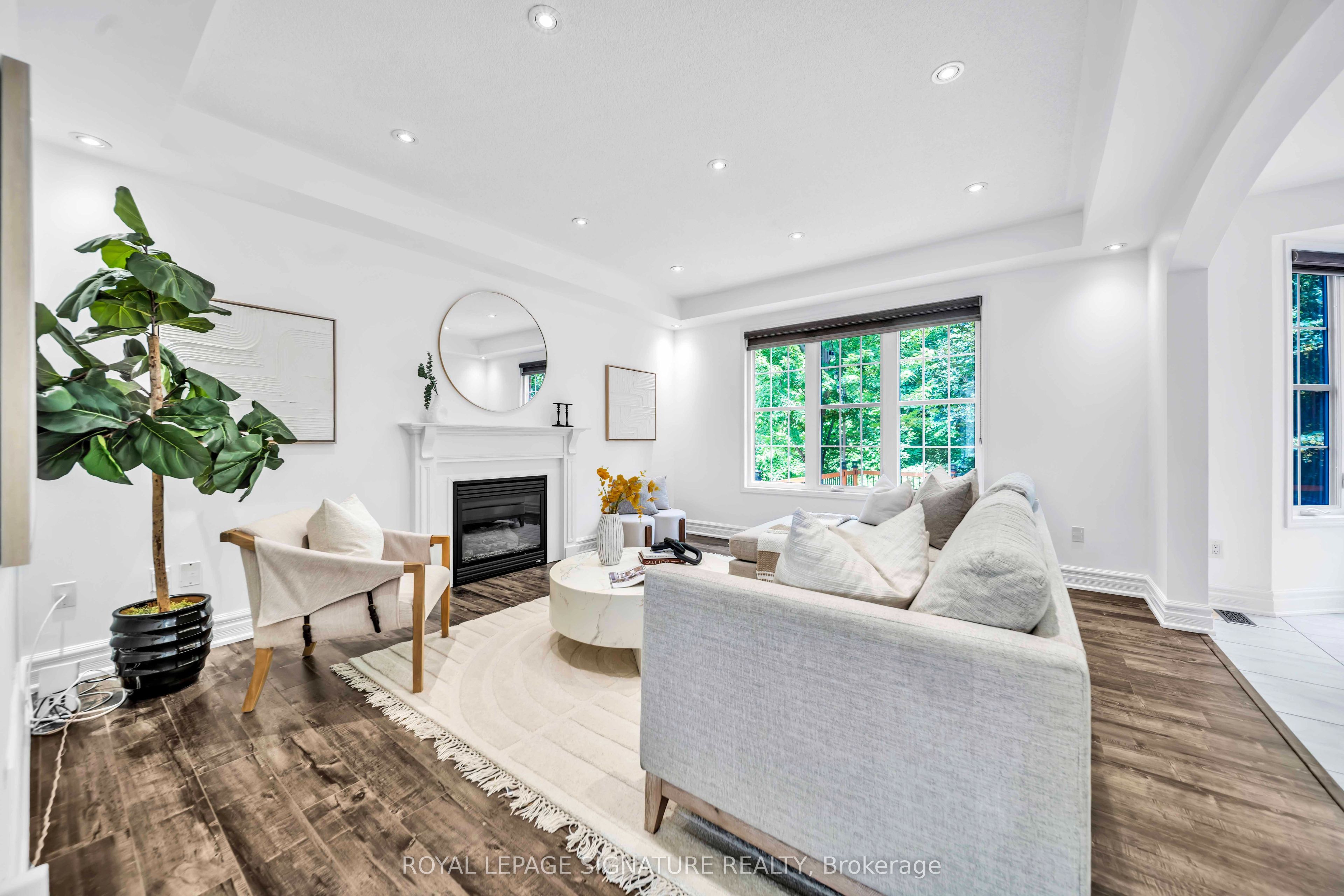81 Bulmer Crescent