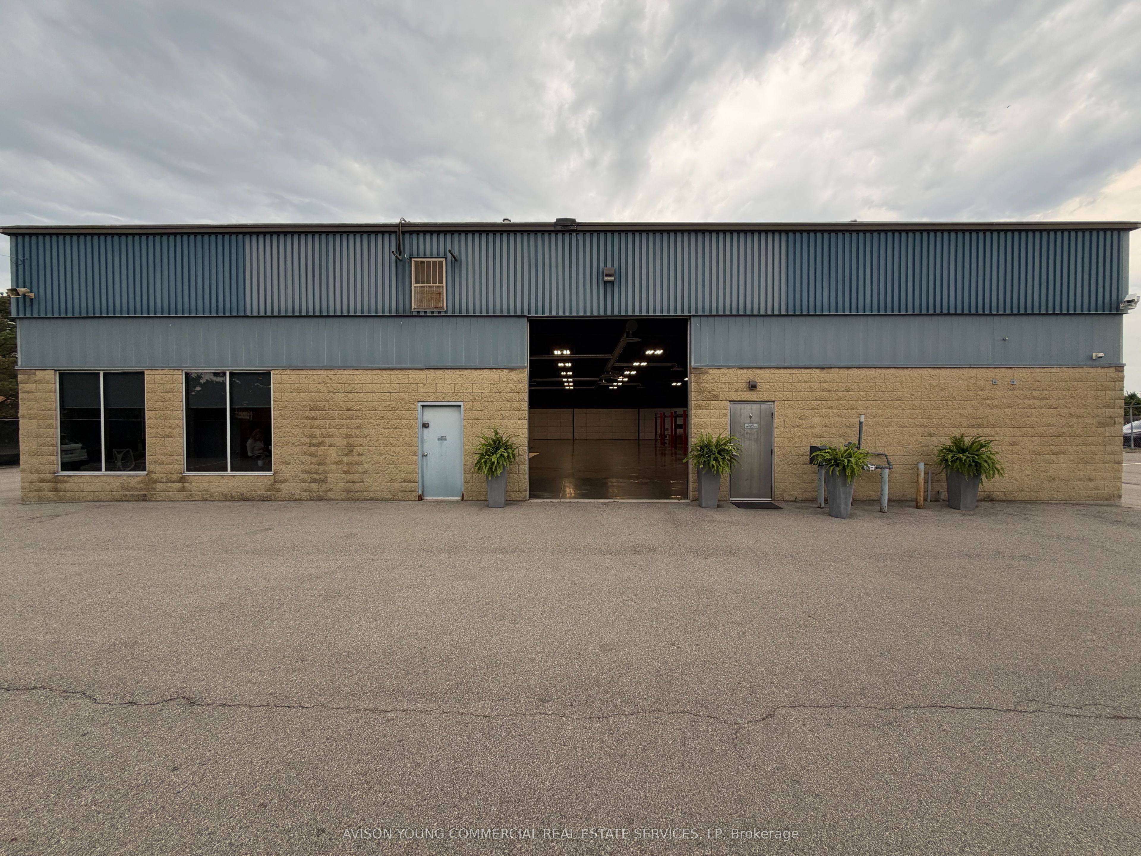 5135 Fairview Street
