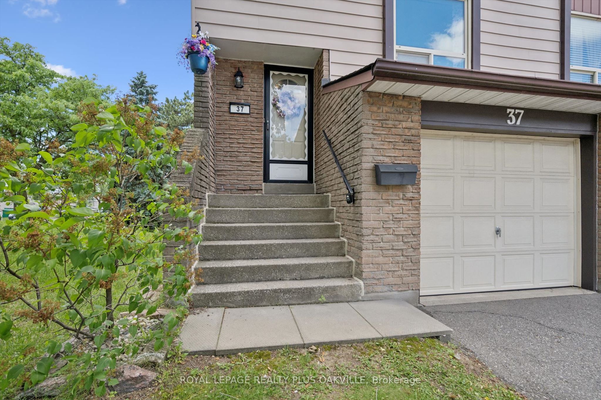 1221 Dundix Road 37