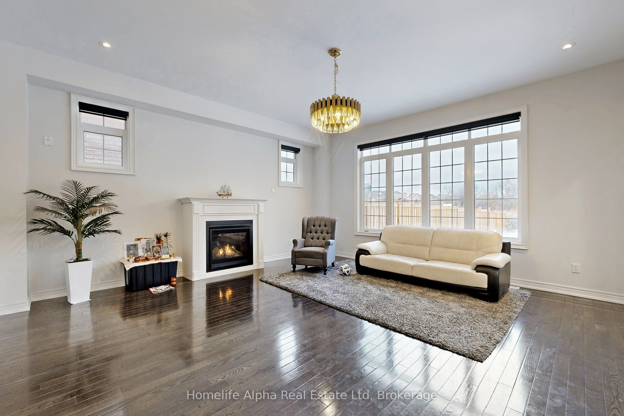 329 Windfields Farm Drive W