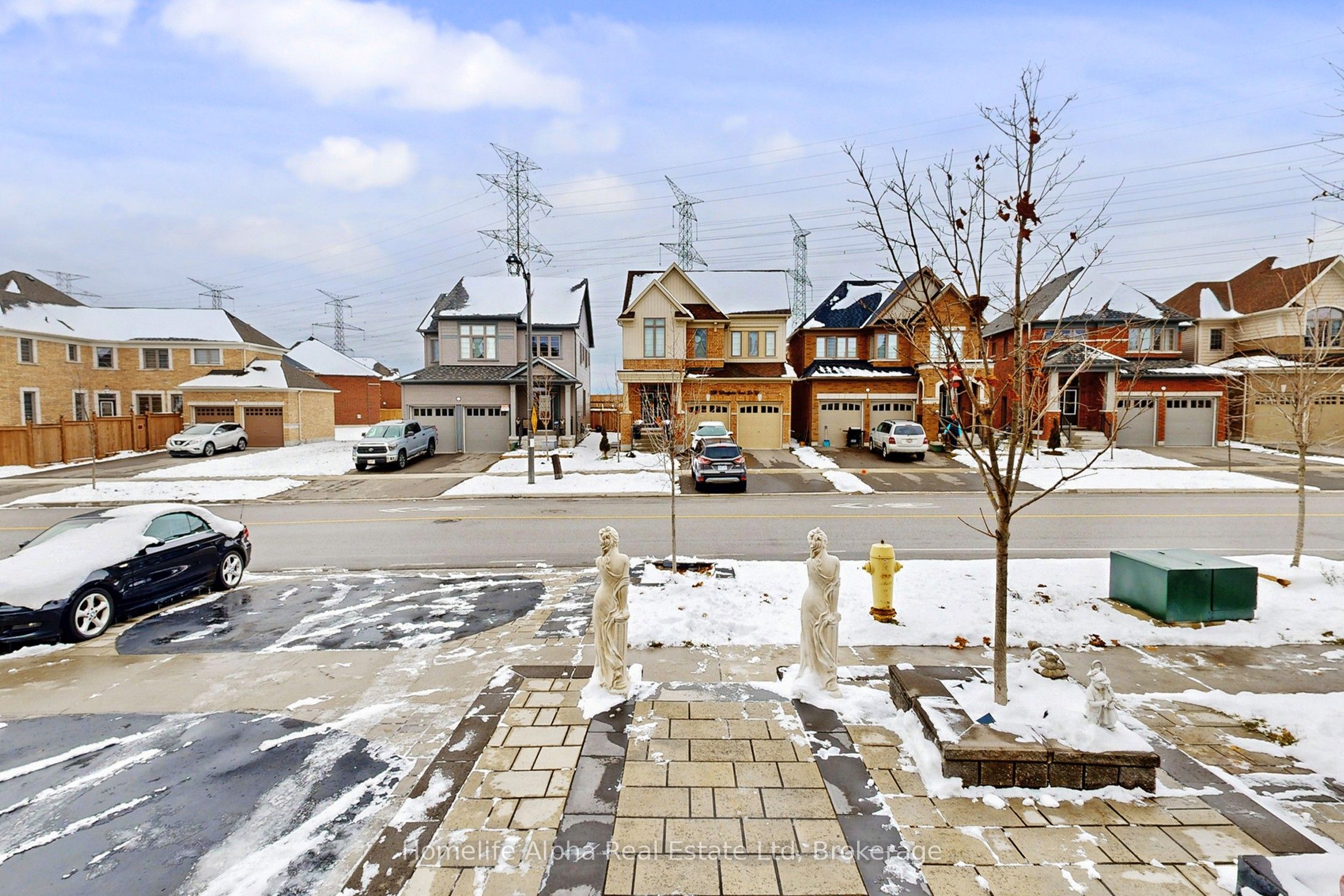 329 Windfields Farm Drive W