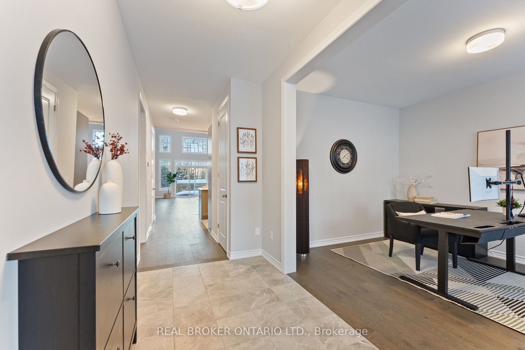 6 Howard Williams Court