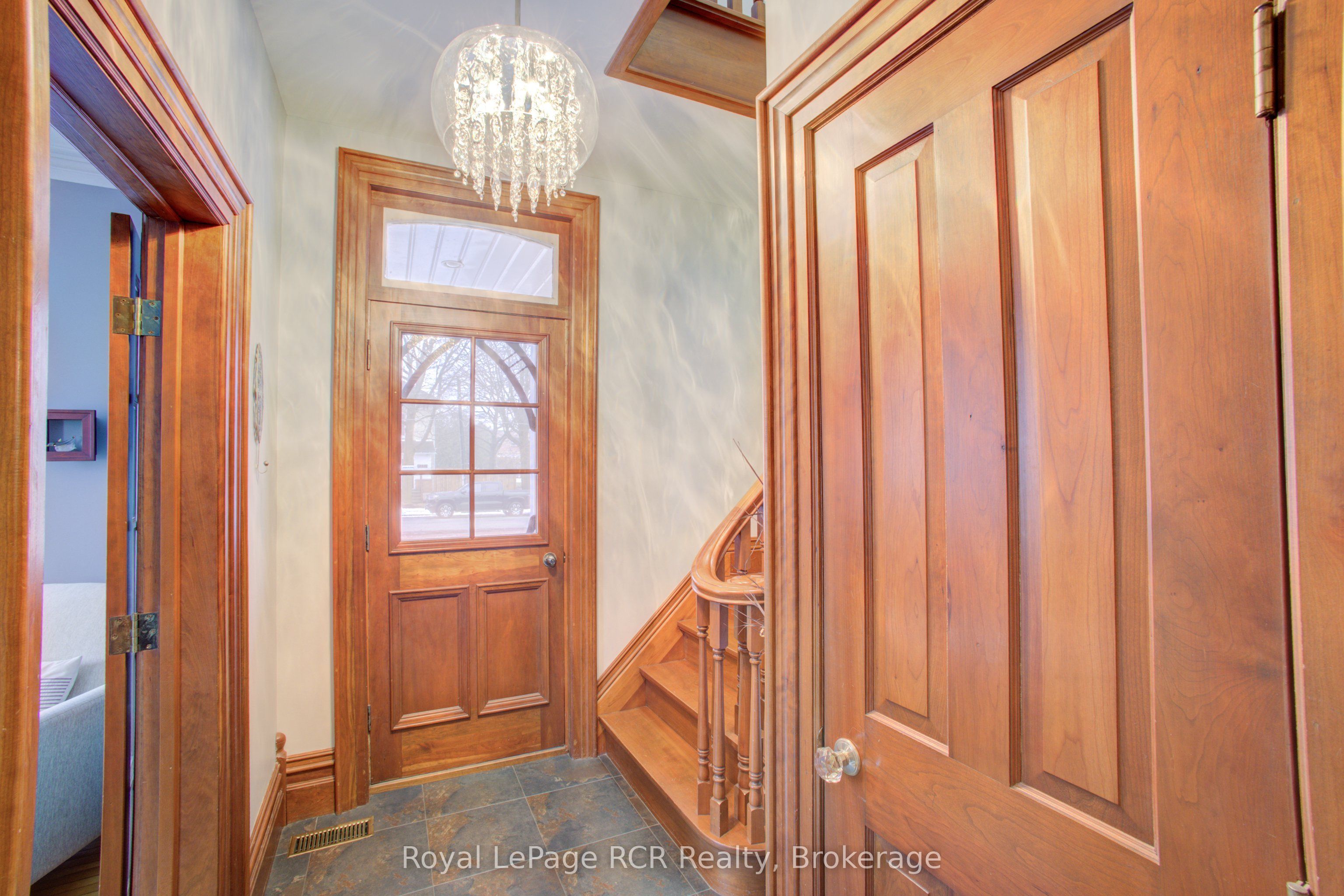 212 King Street