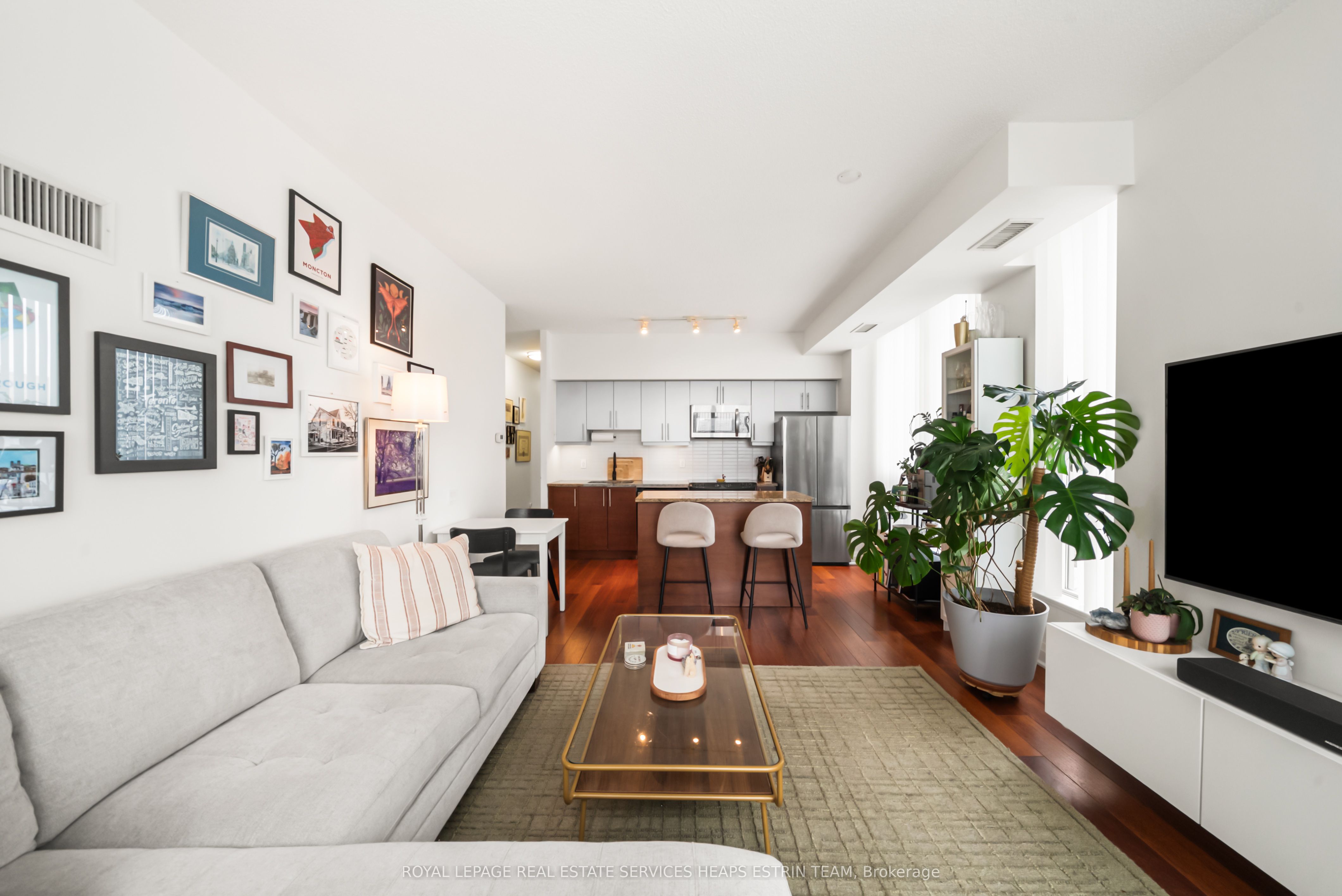 83 Redpath Avenue 704