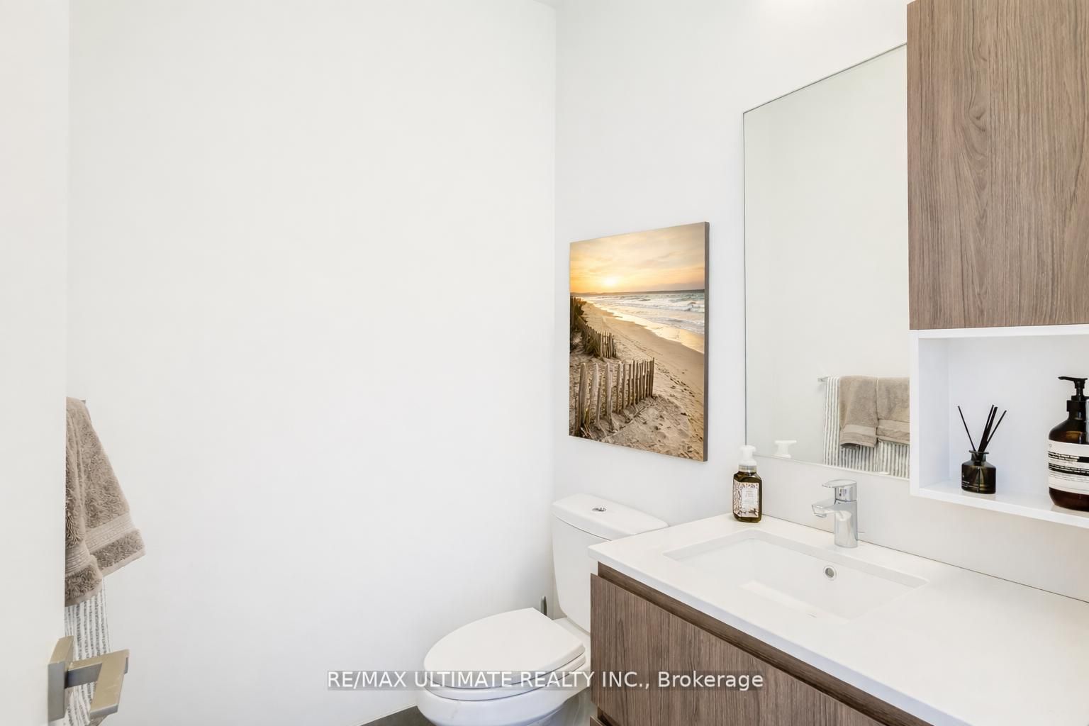 36 Park Lawn Road 203