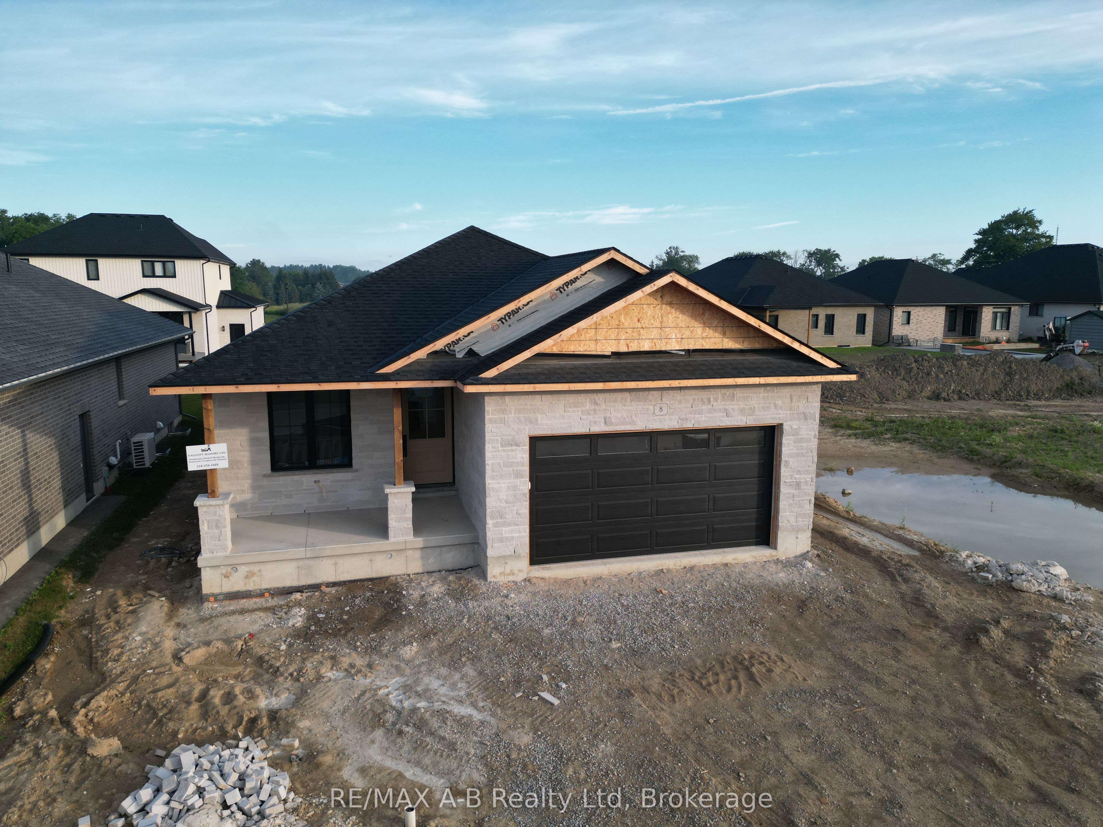 8 Orchard Drive
