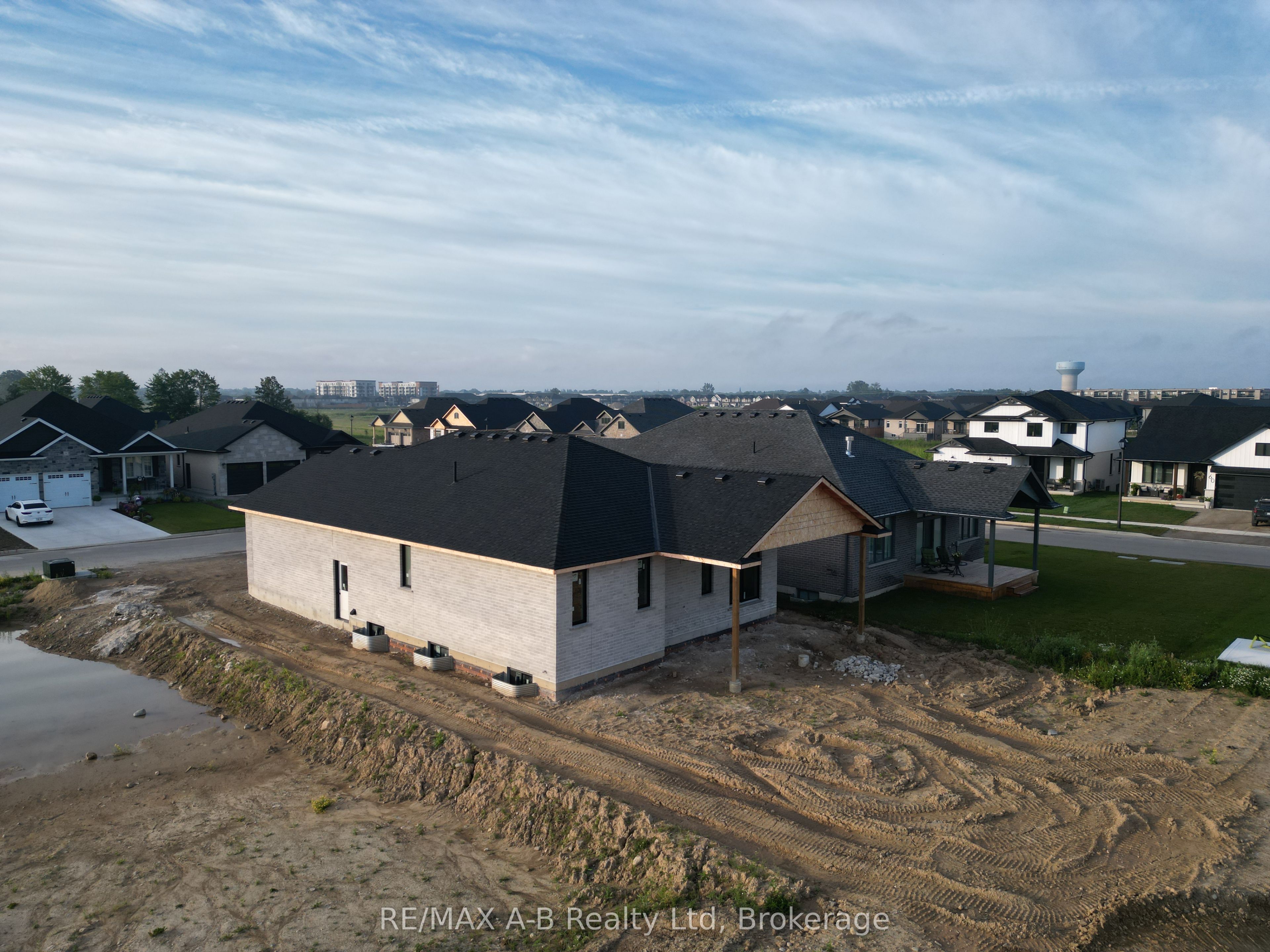 8 Orchard Drive