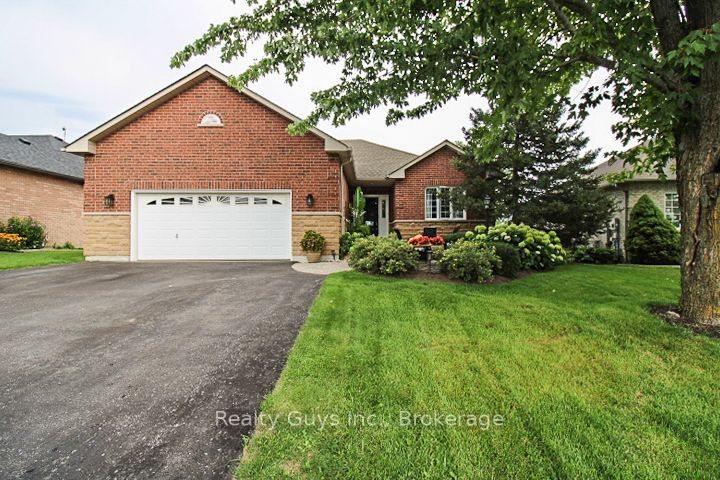 16 Crescent Moon Lane