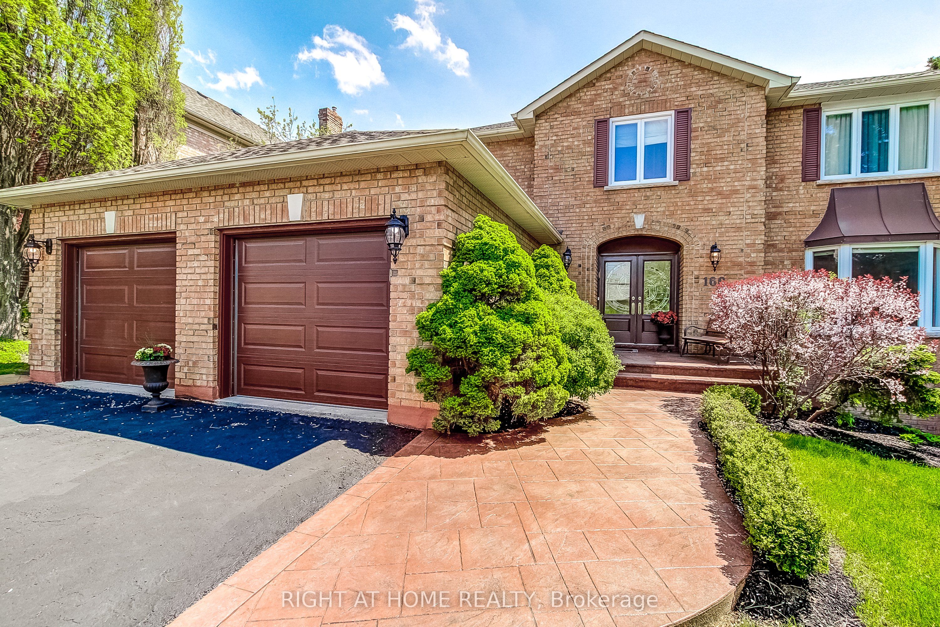 160 Rossmull Crescent