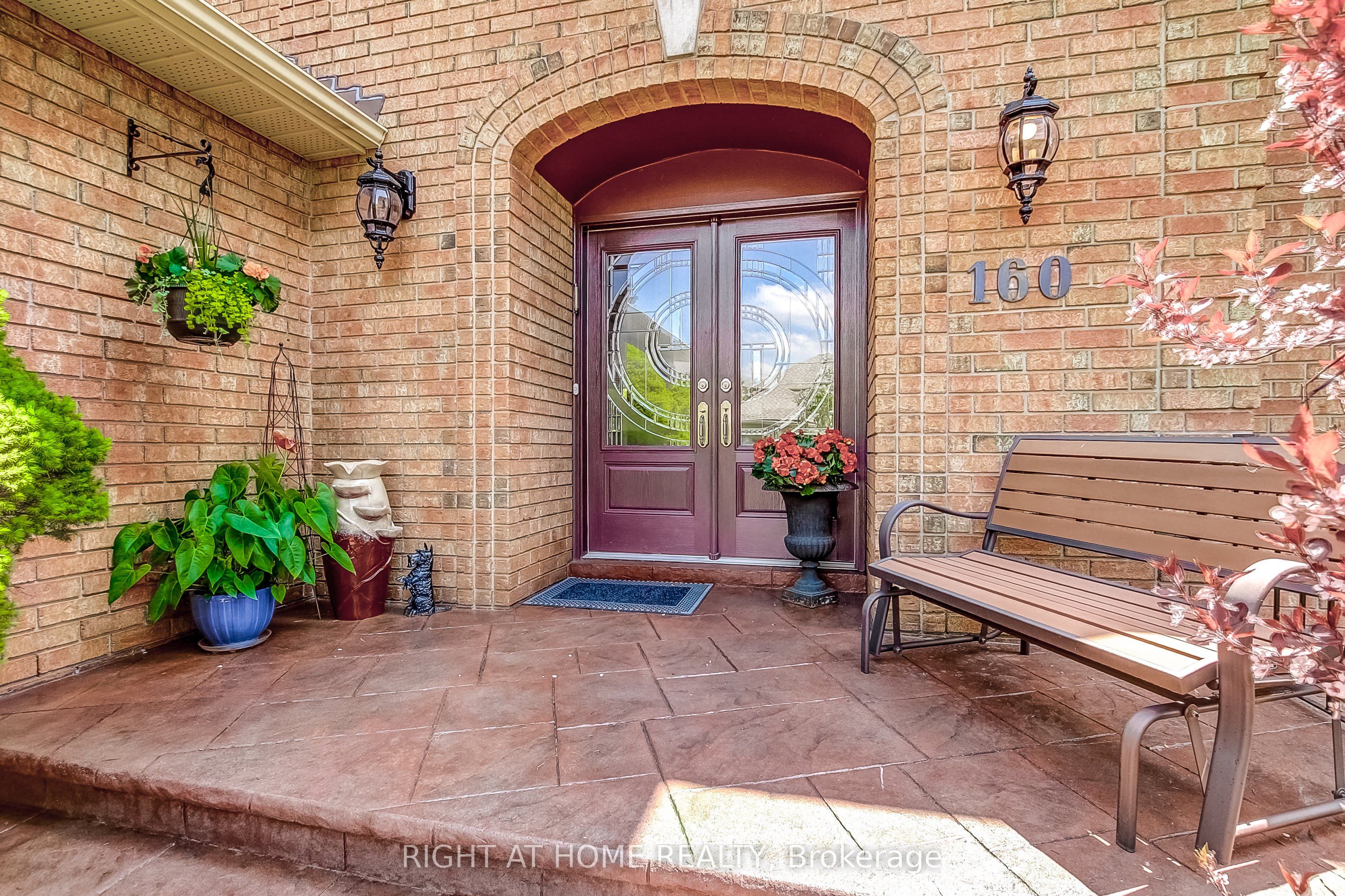 160 Rossmull Crescent