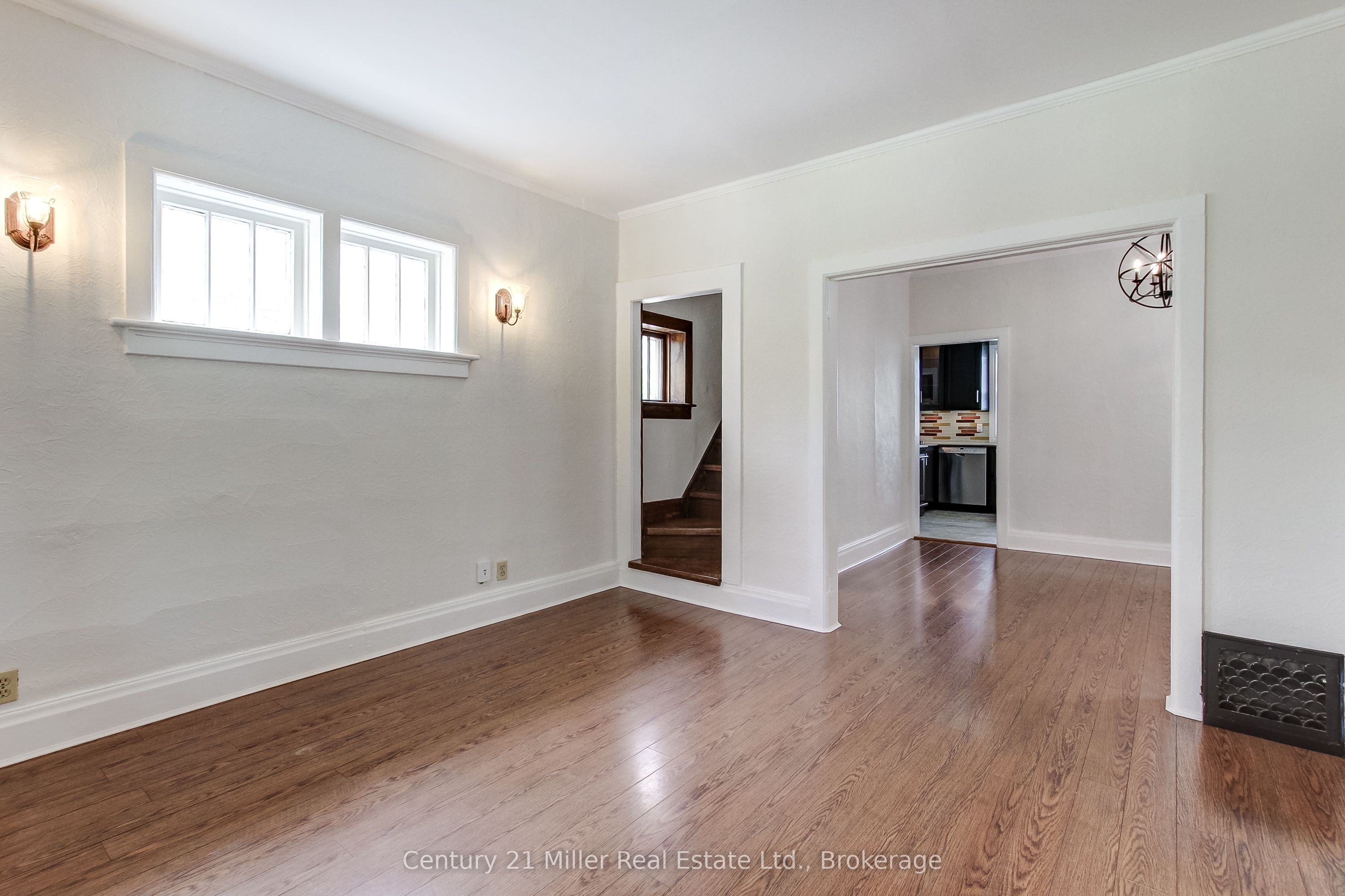 17 Whitney Place