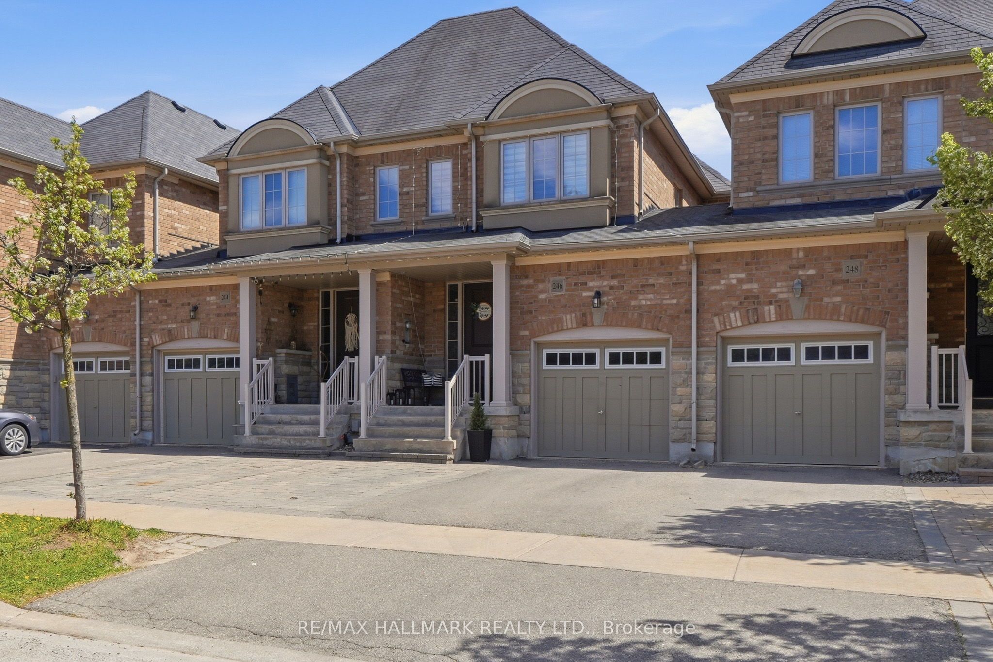 246 Wardlaw Place