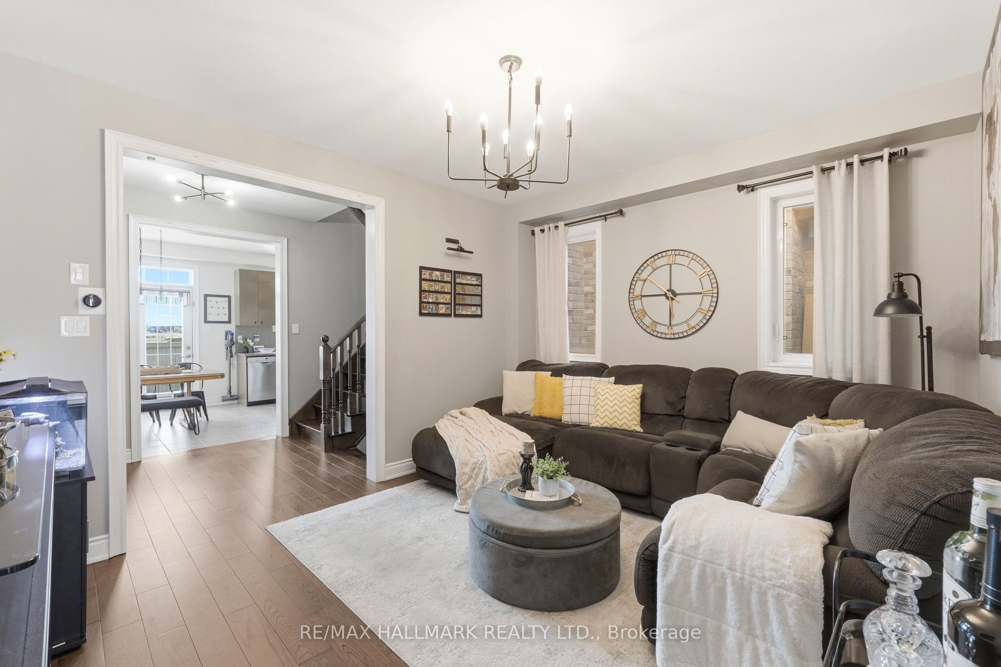 246 Wardlaw Place