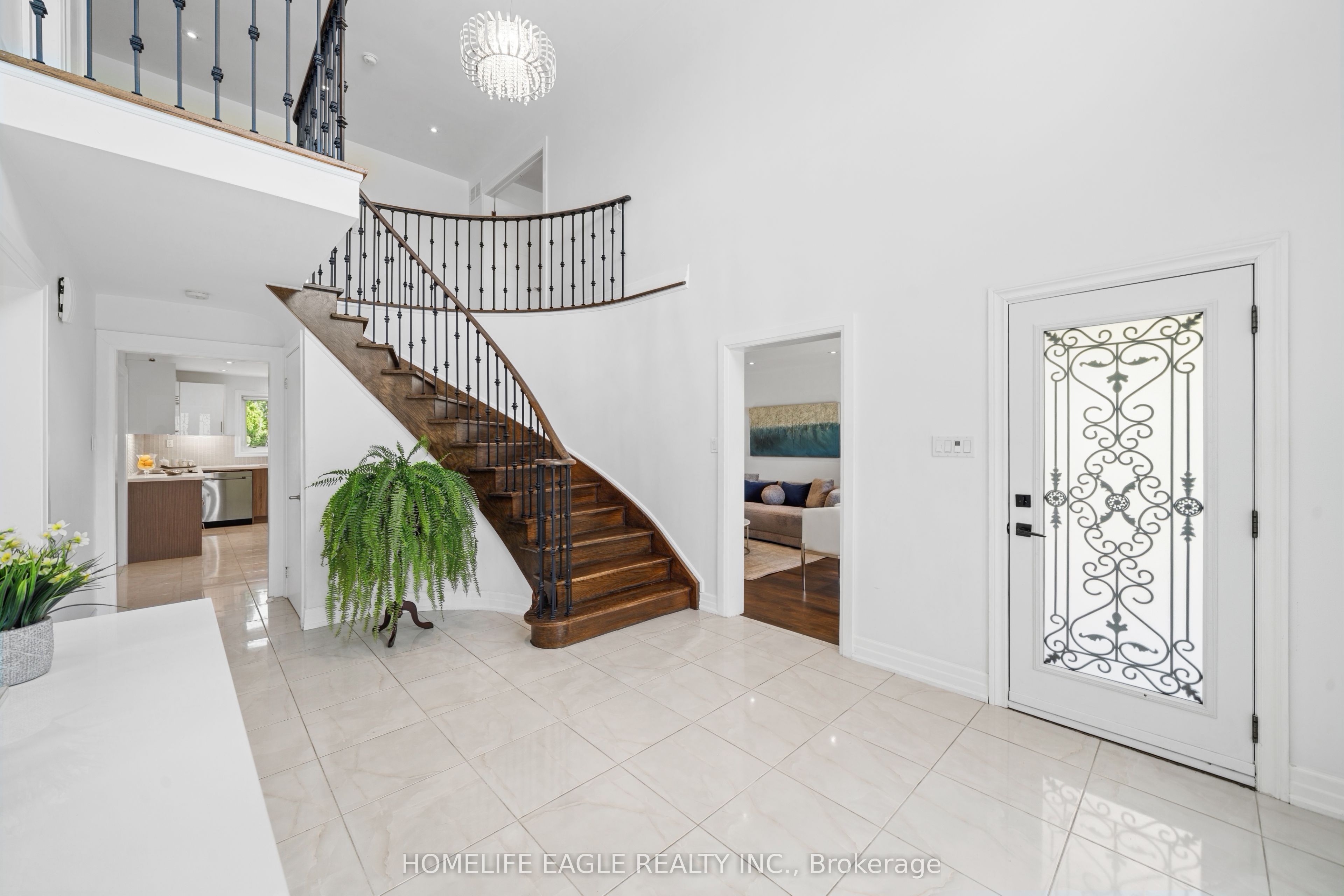 304 Firglen Ridge