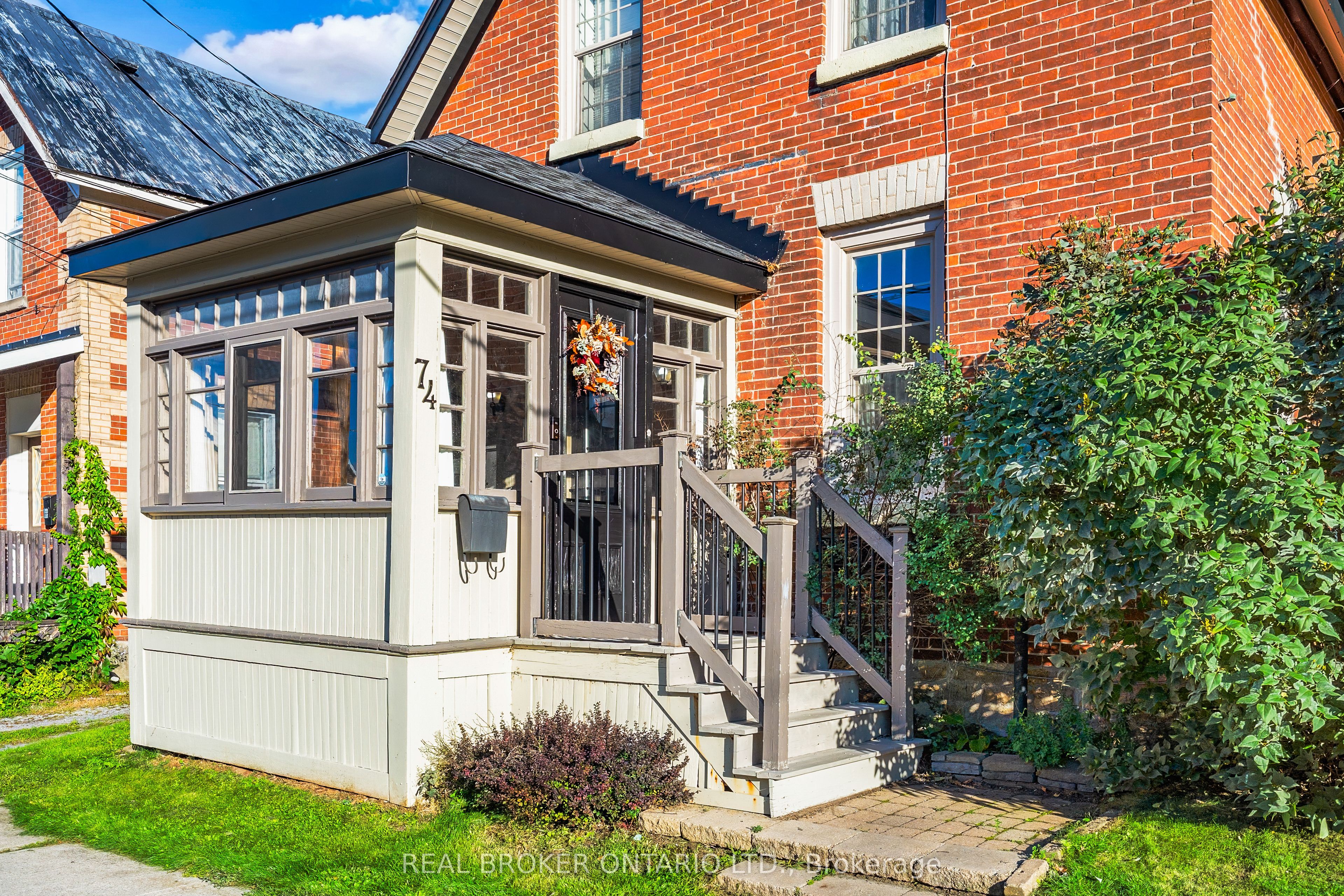 74 Herriott Street