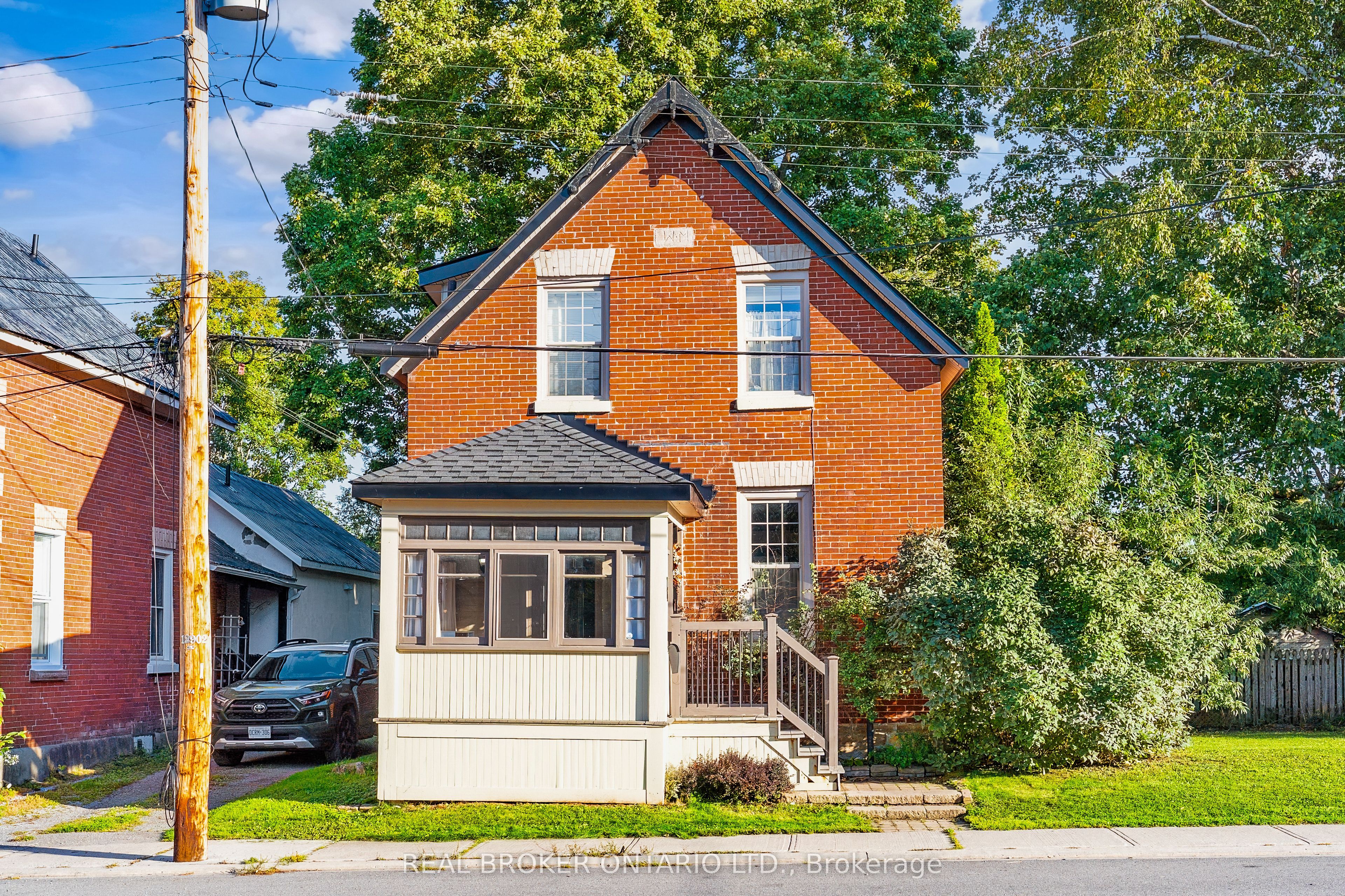 74 Herriott Street