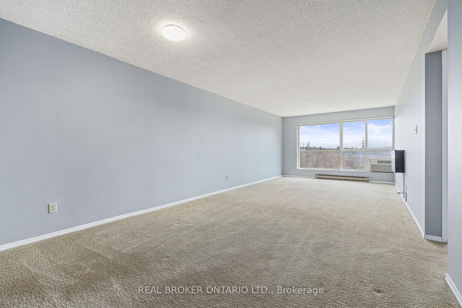 358 Waterloo Avenue 606