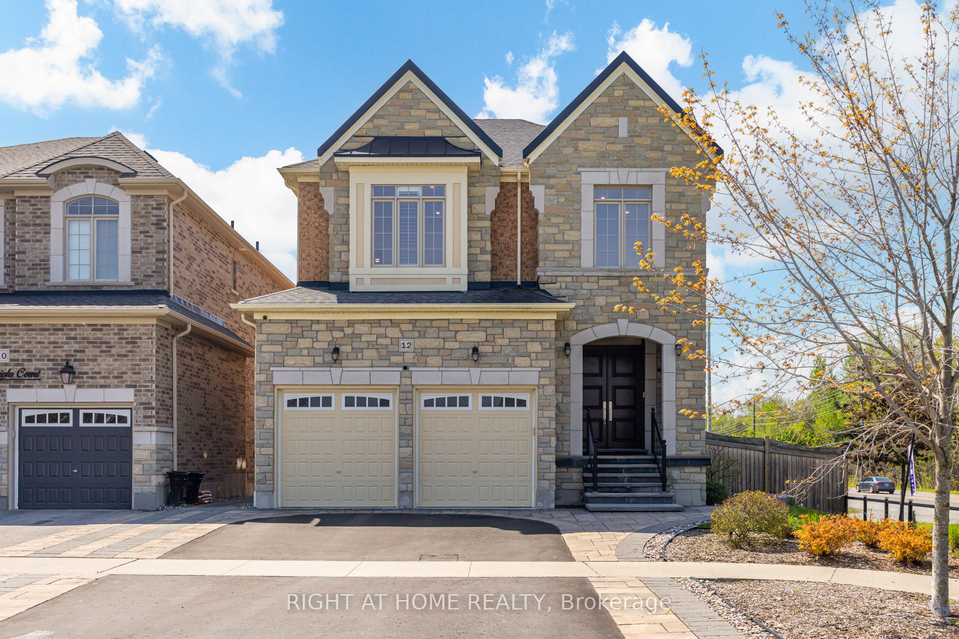 12 Labriola Court