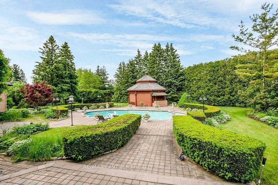 11 Jarvis Avenue