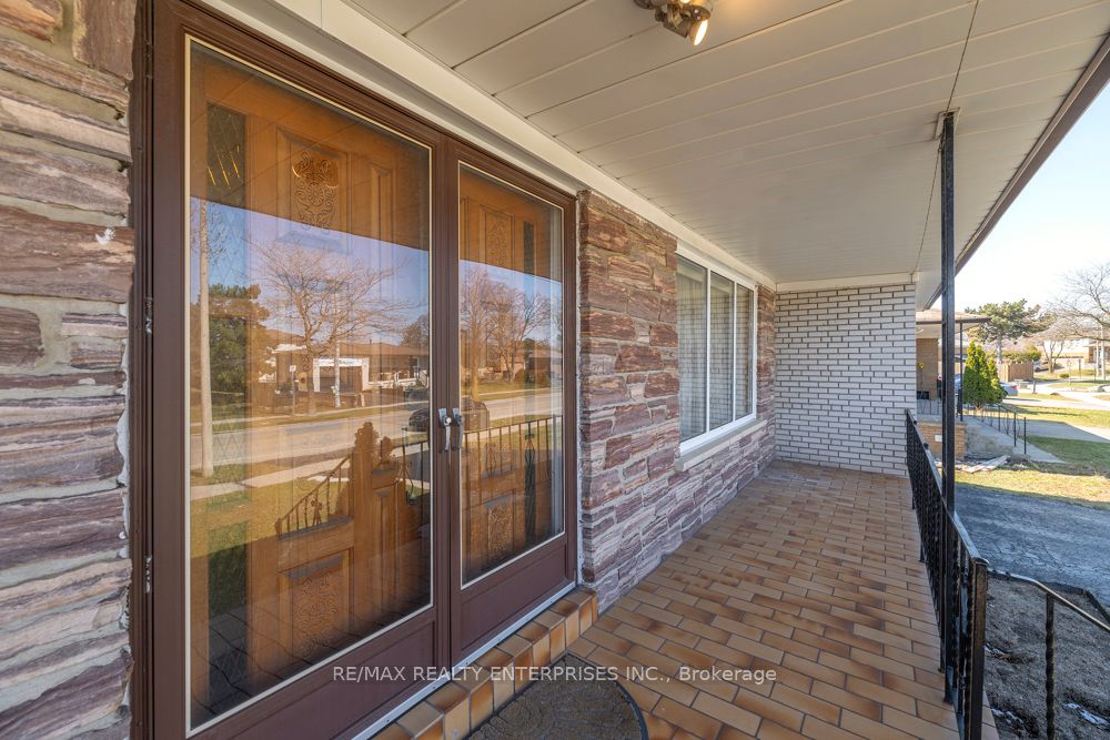 7368 Redstone Road