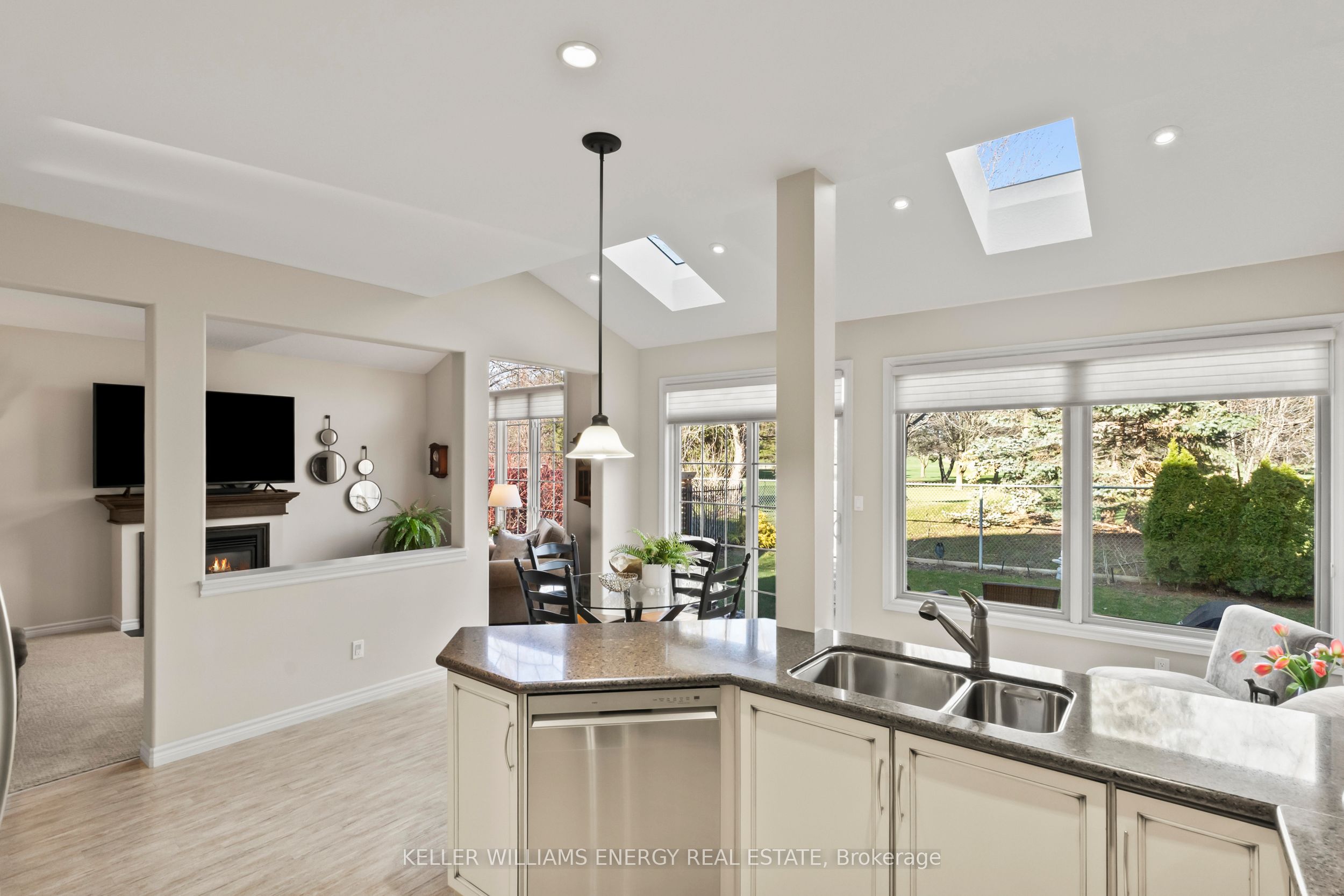 2258 Pindar Crescent