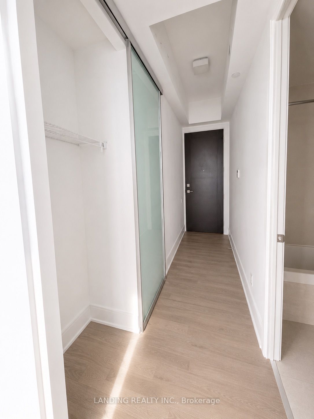 42 Charles Street E LPH4806