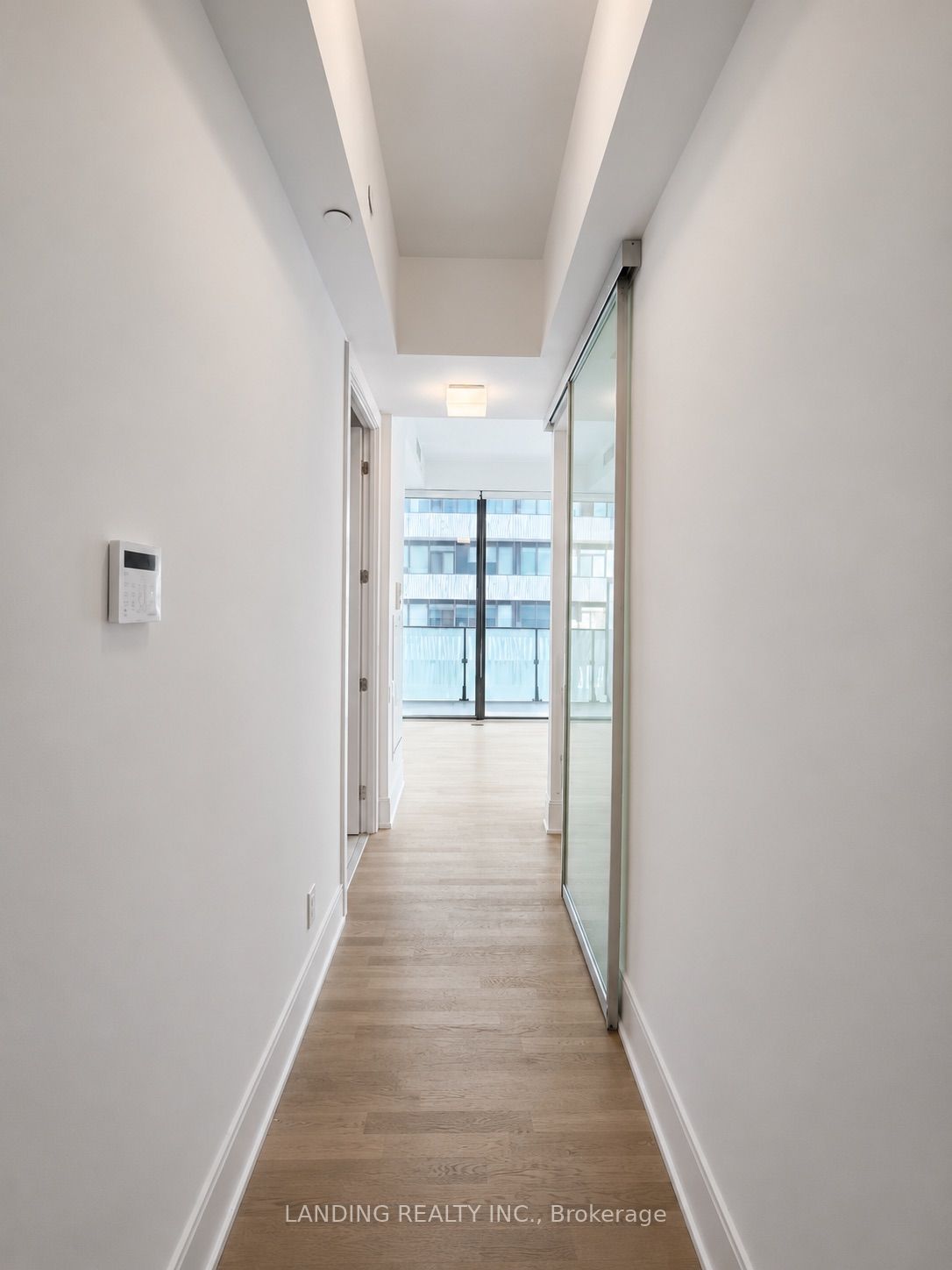 42 Charles Street E LPH4806