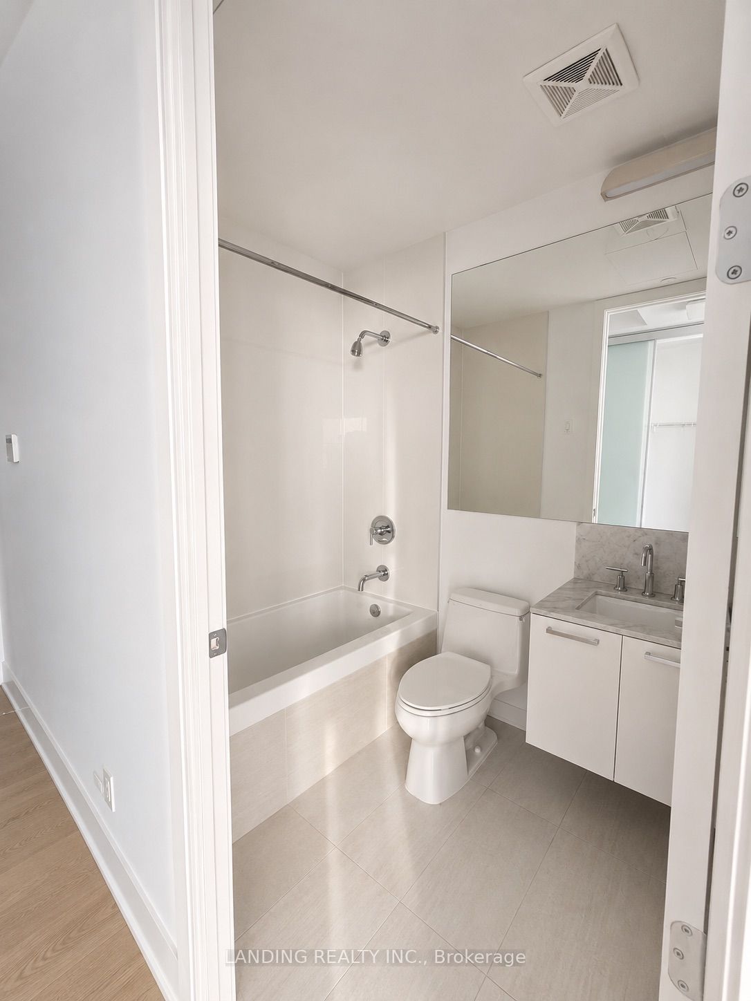 42 Charles Street E LPH4806