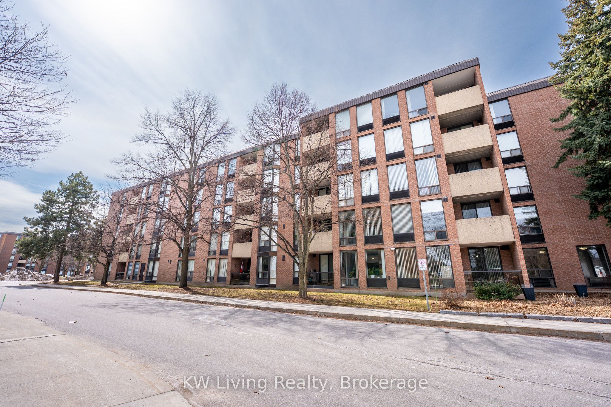 1525 Diefenbaker Court 402