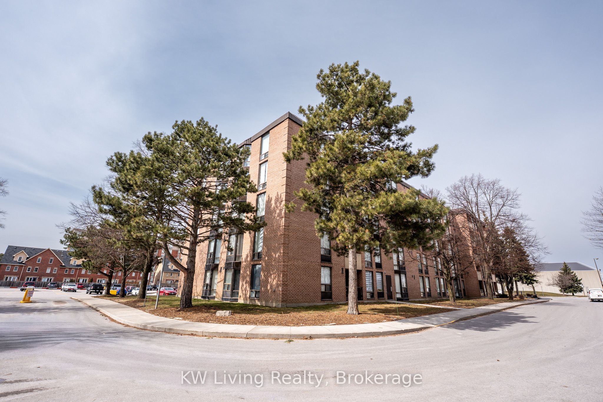 1525 Diefenbaker Court 402