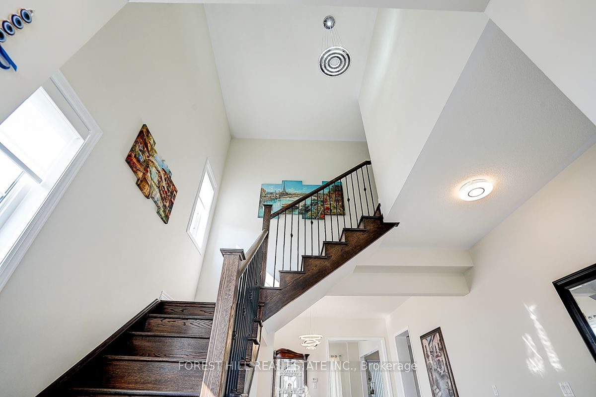 21 Dorothy Caine Crescent