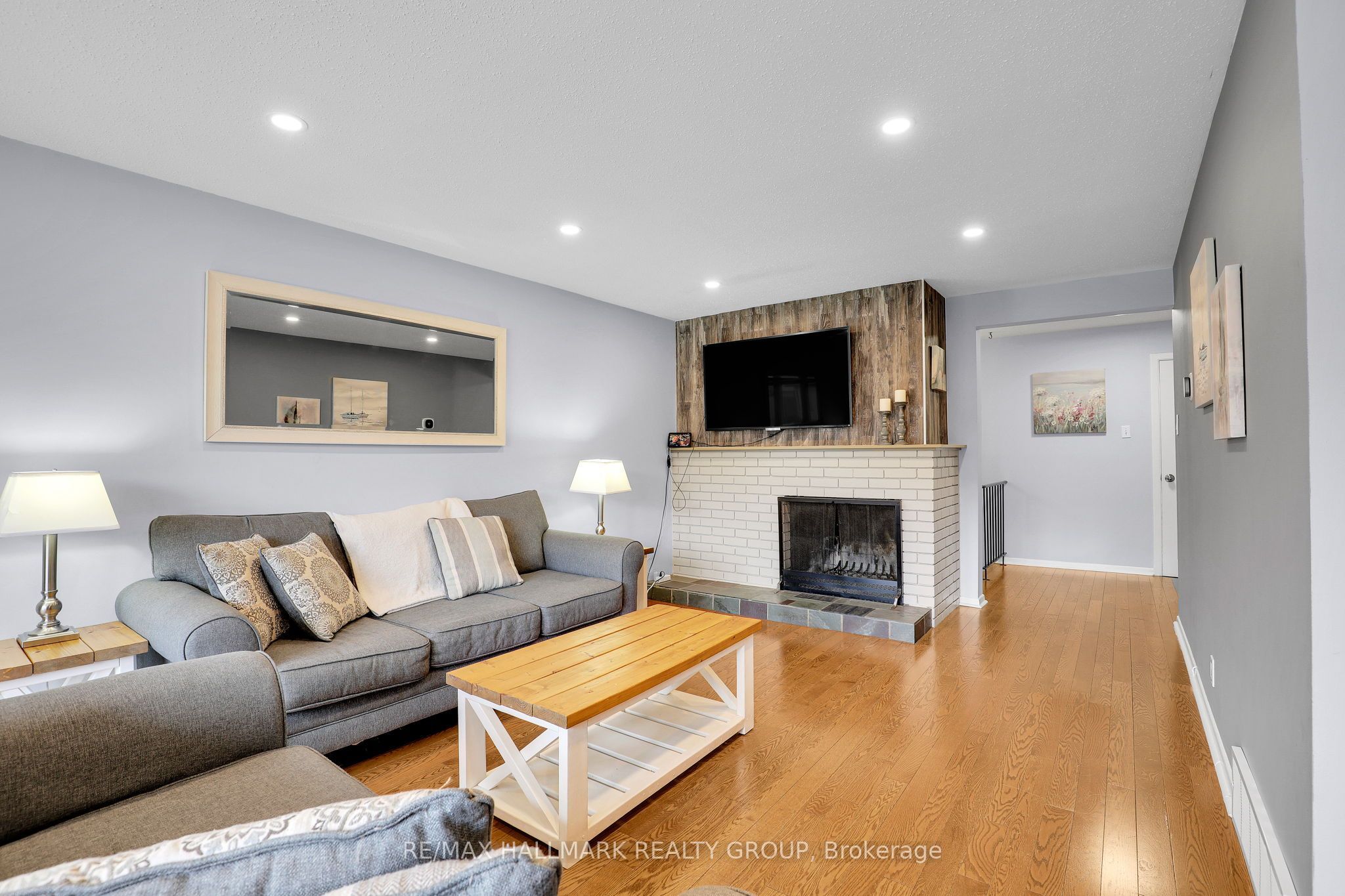 90 Chesterton Drive