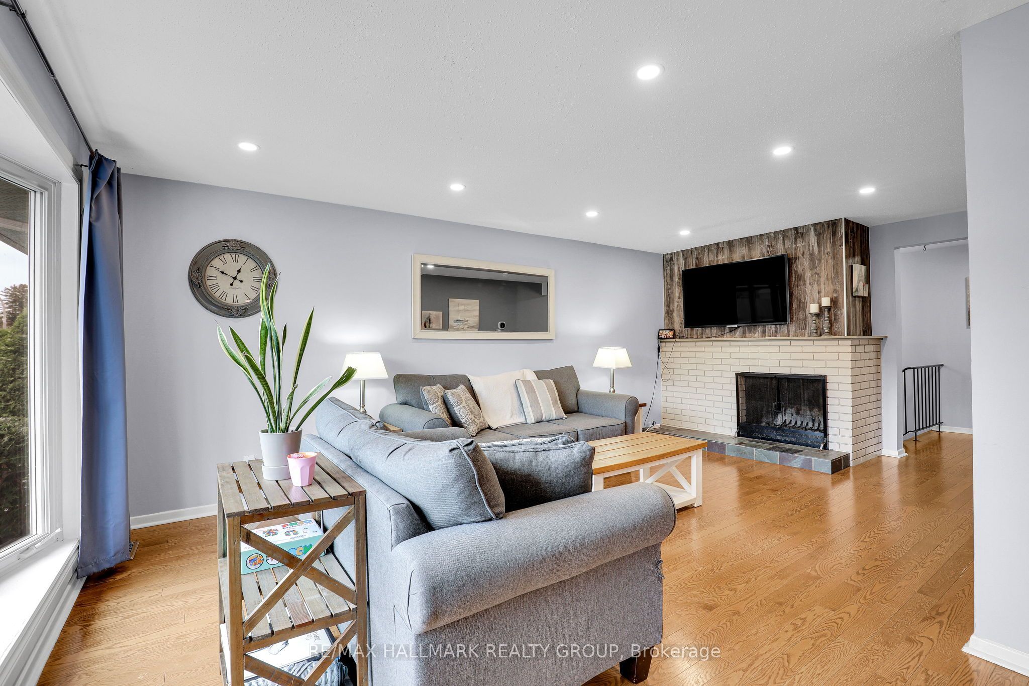 90 Chesterton Drive