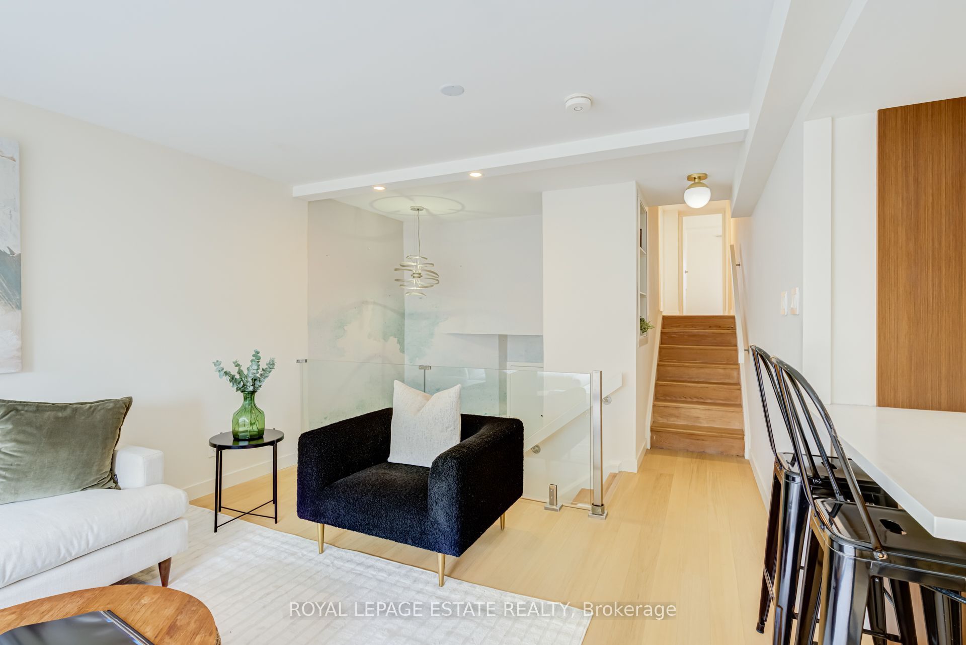 284 Mill Road A12