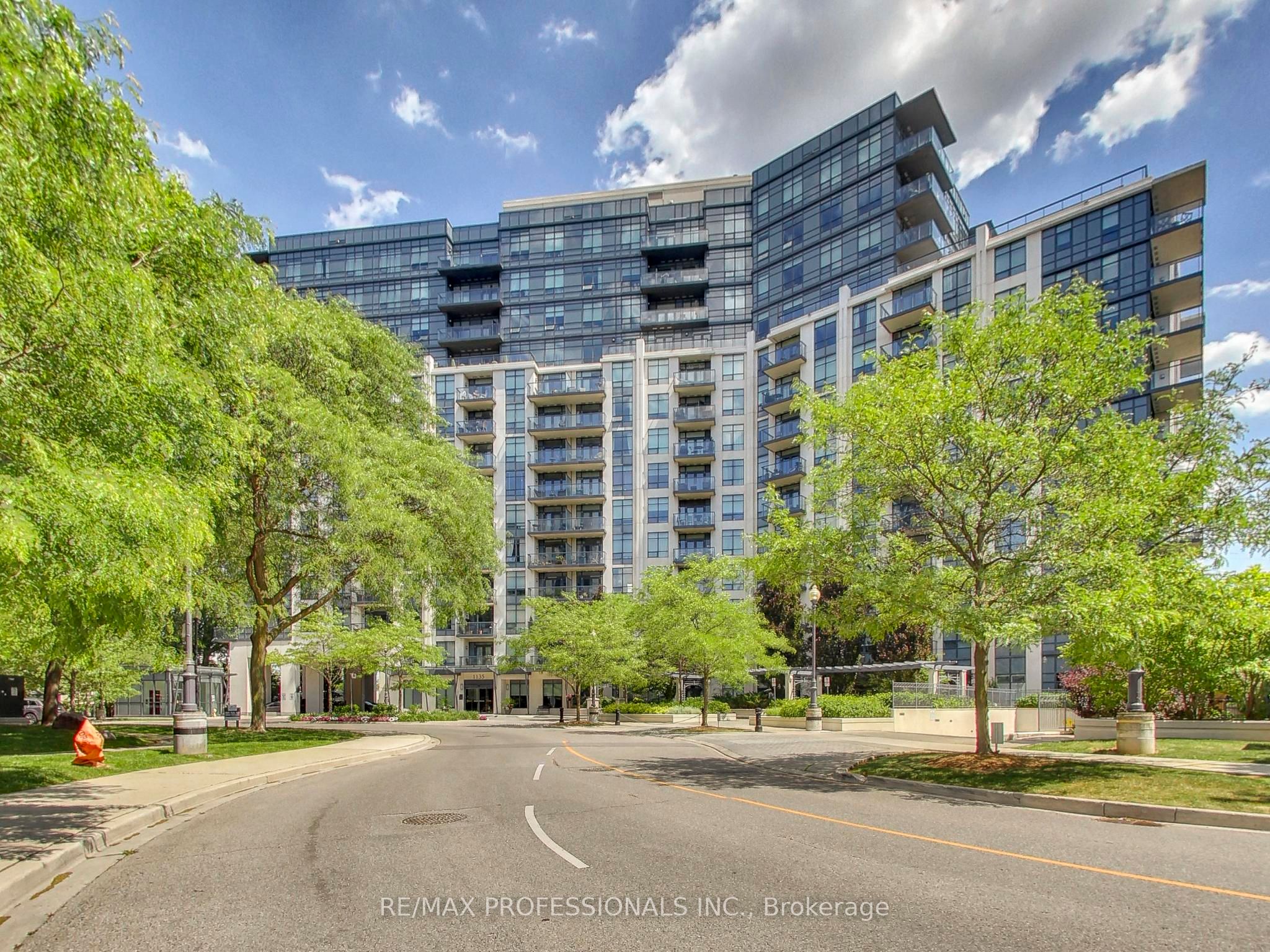 1135 Royal York Road 711