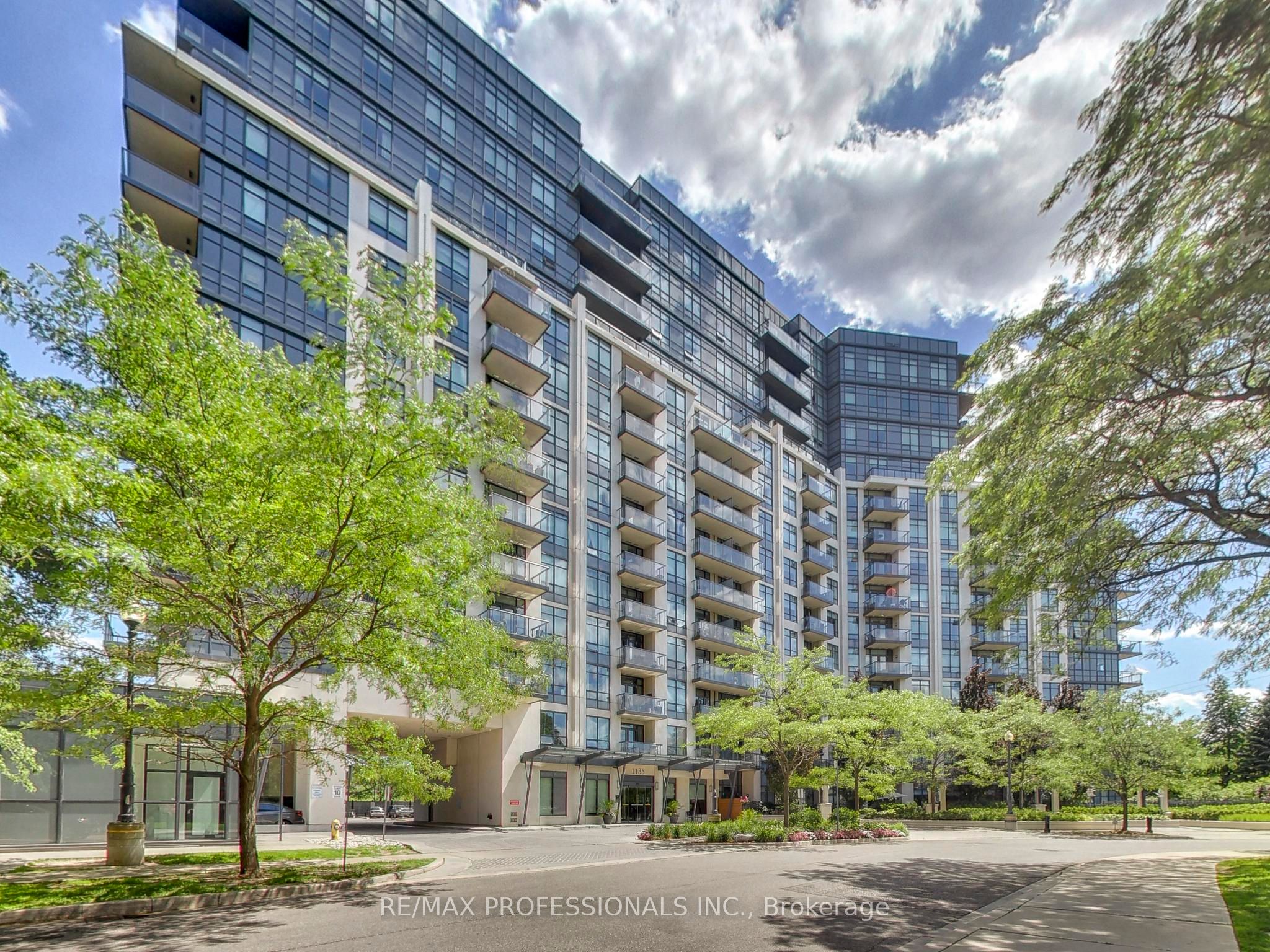 1135 Royal York Road 711