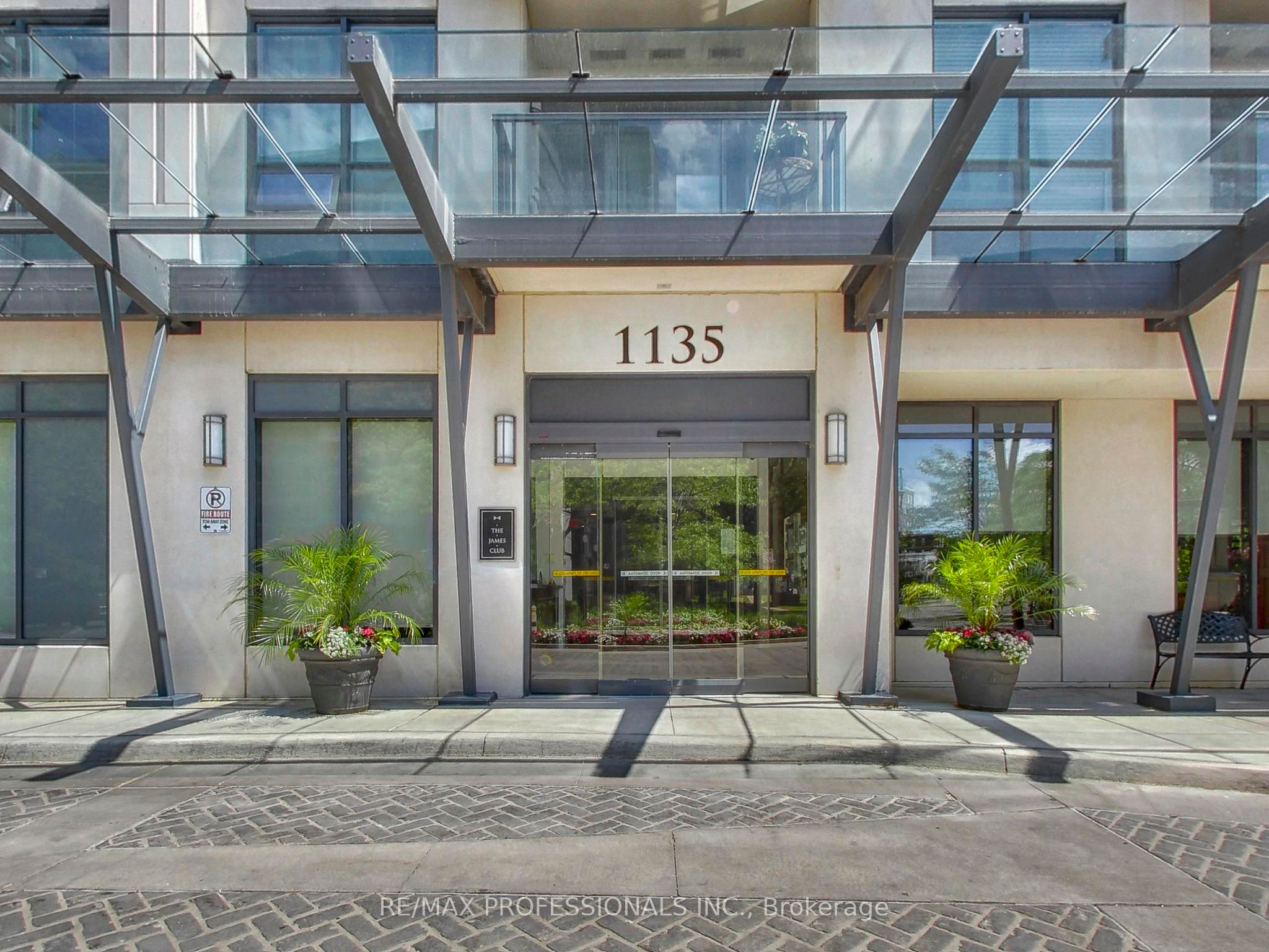 1135 Royal York Road 711