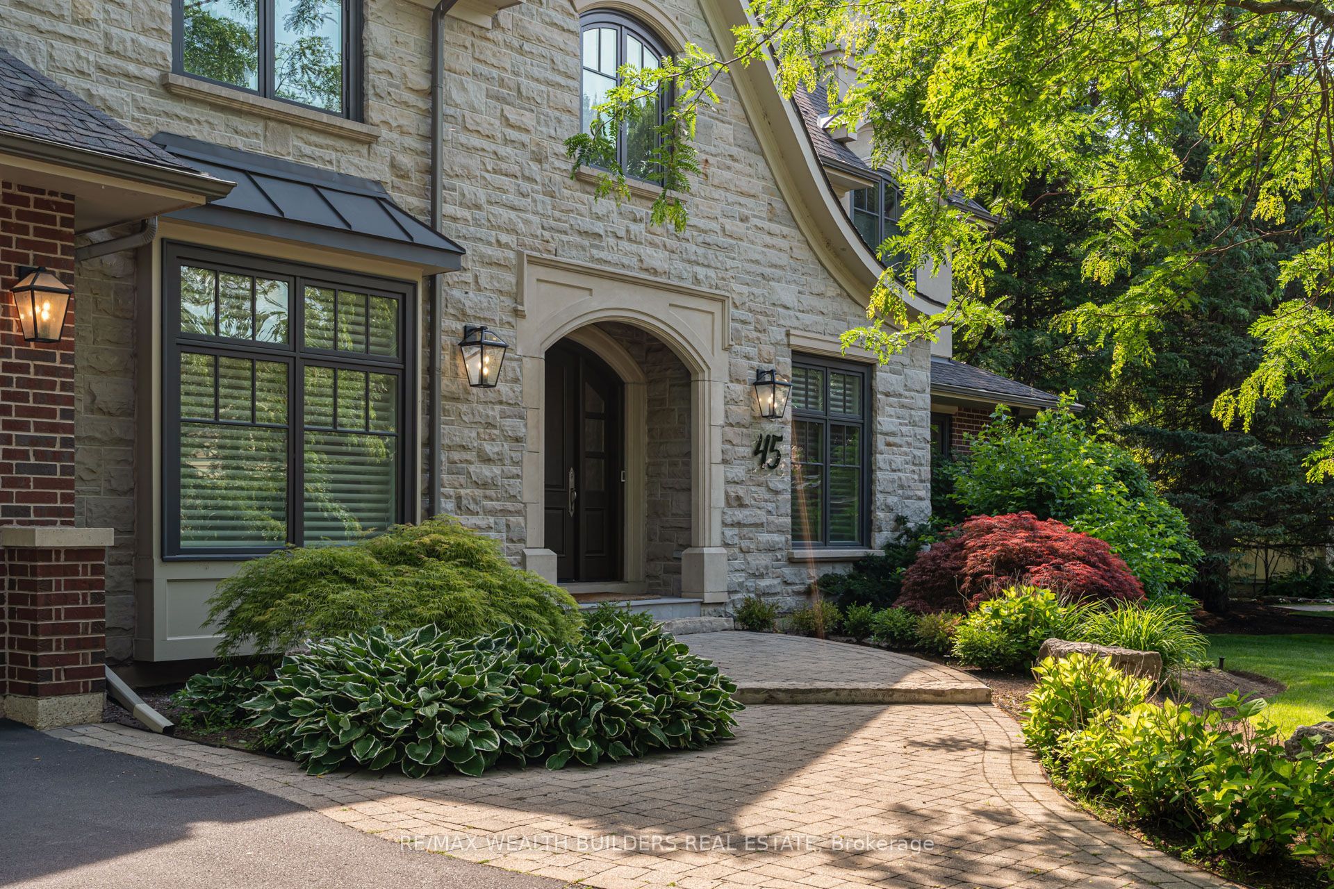 45 Shorewood Place