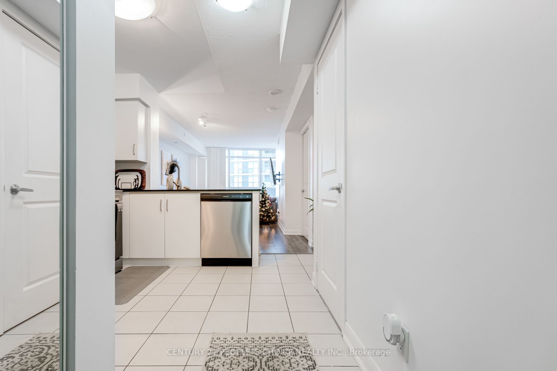 215 Sherway Gardens Road 2005