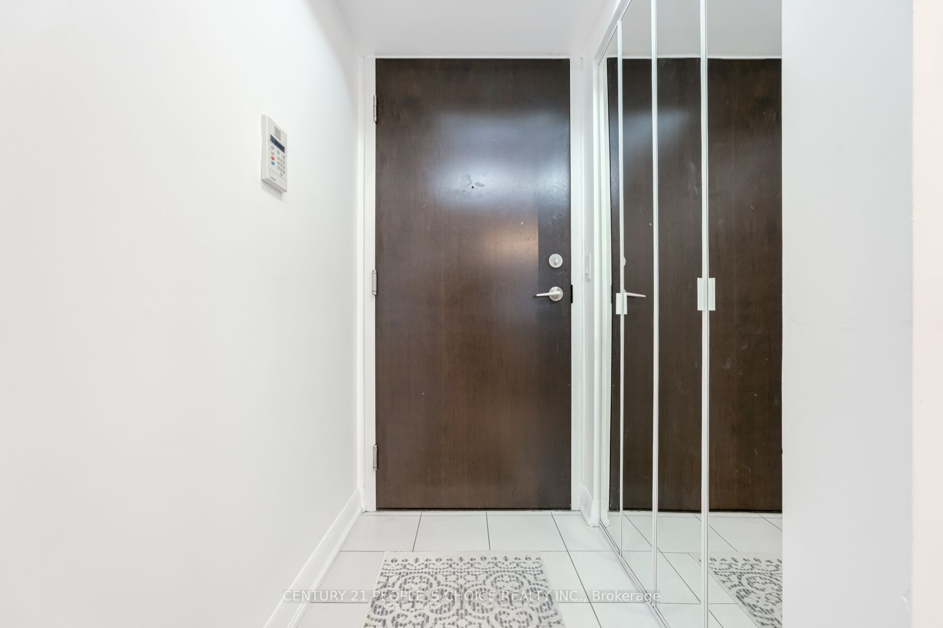 215 Sherway Gardens Road 2005