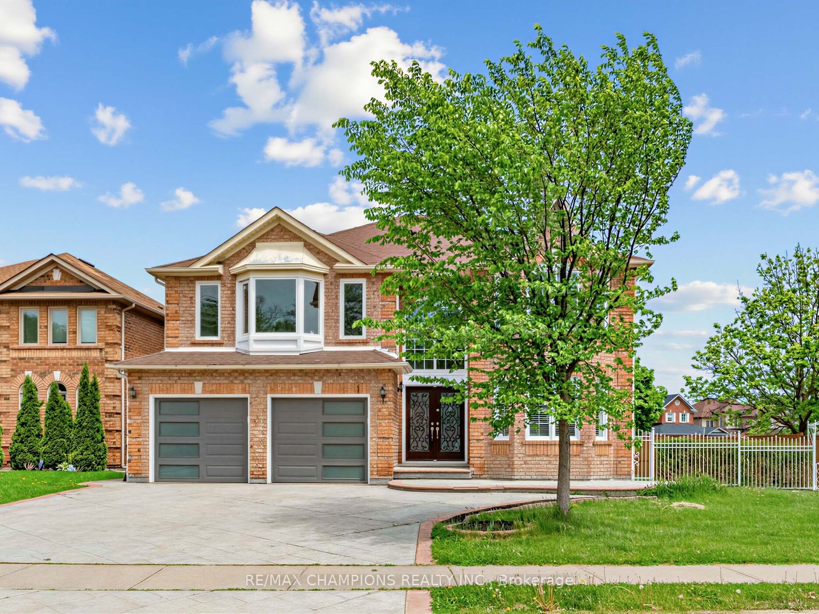 1 Cluster Oak Place
