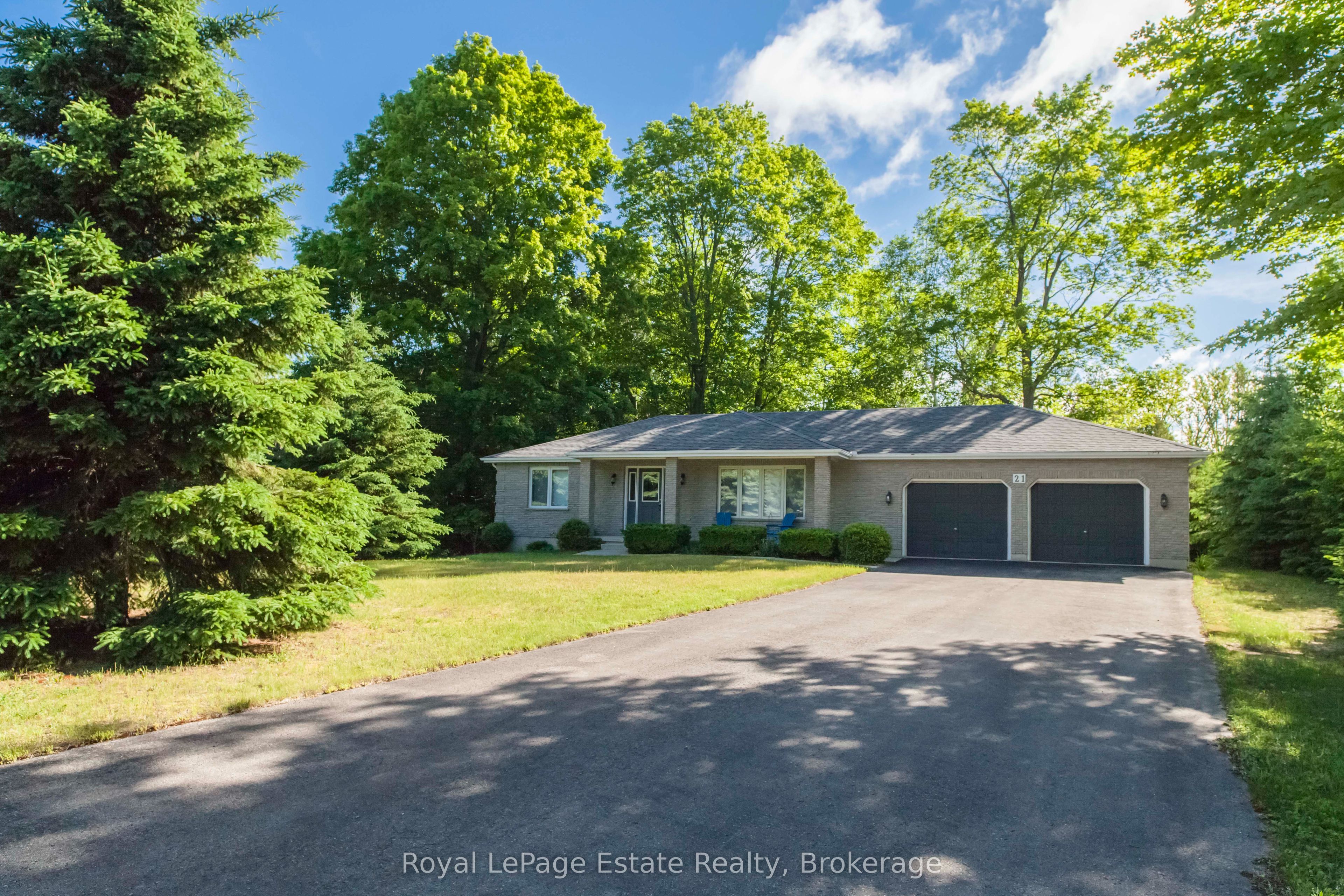 21 Sauble Woods Crescent