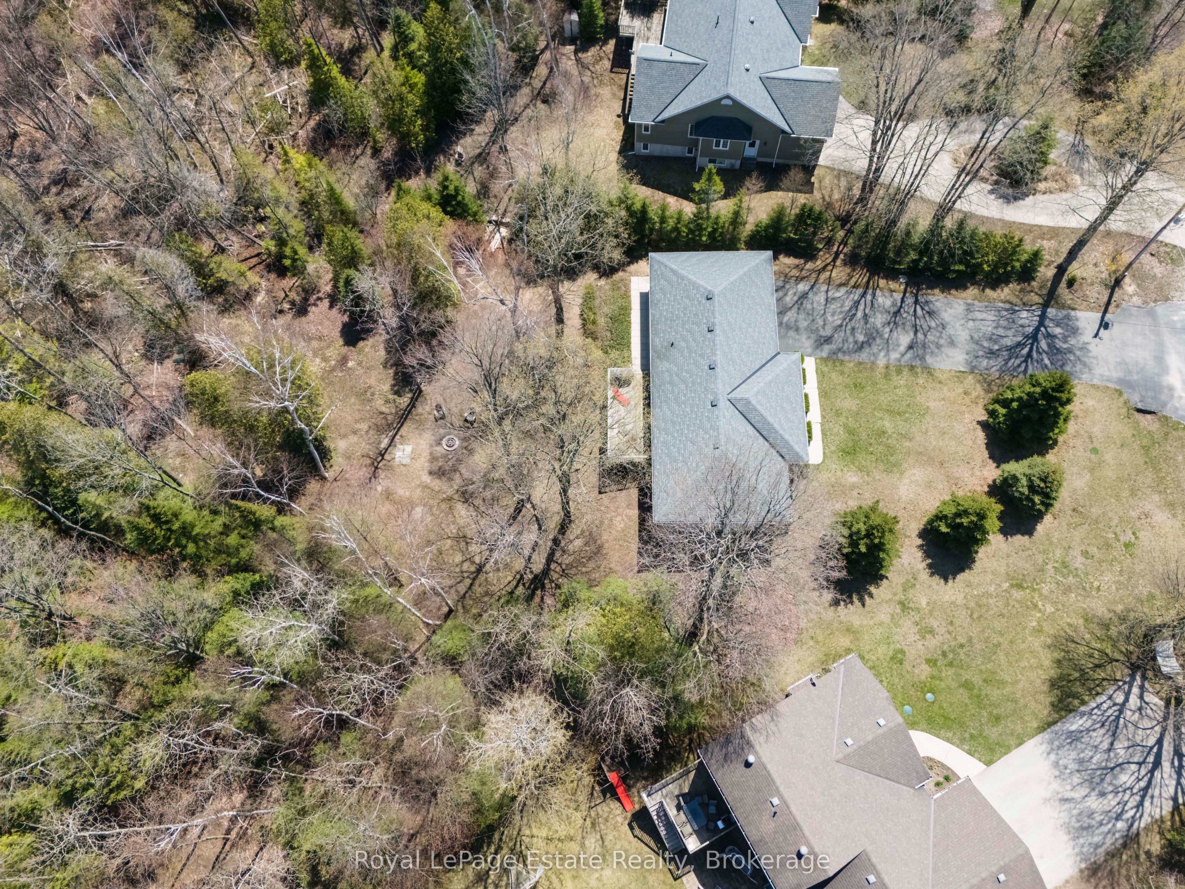 21 Sauble Woods Crescent